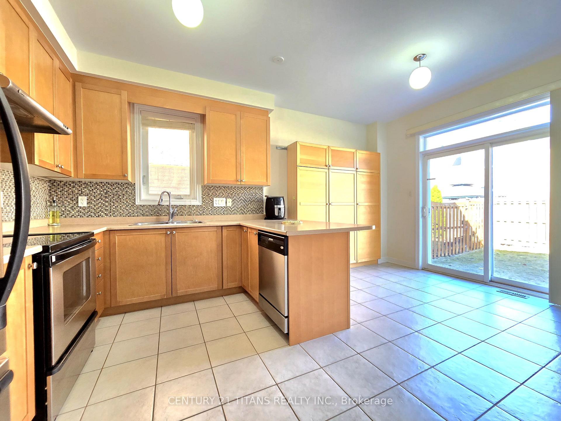 Photo 16 of 28 Hawkweed Manor, Markham, Box Grove — HOMEH