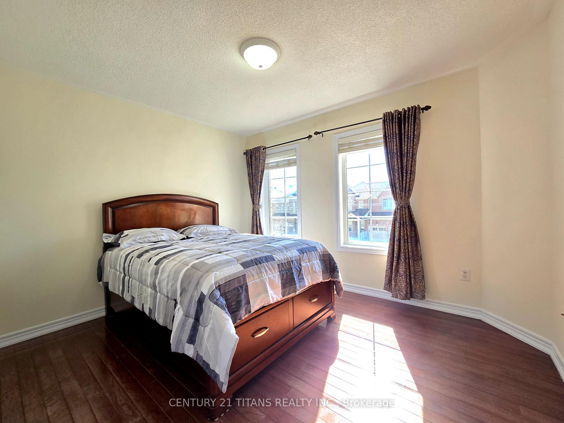 Photo 31 of 28 Hawkweed Manor, Markham, Box Grove — HOMEH