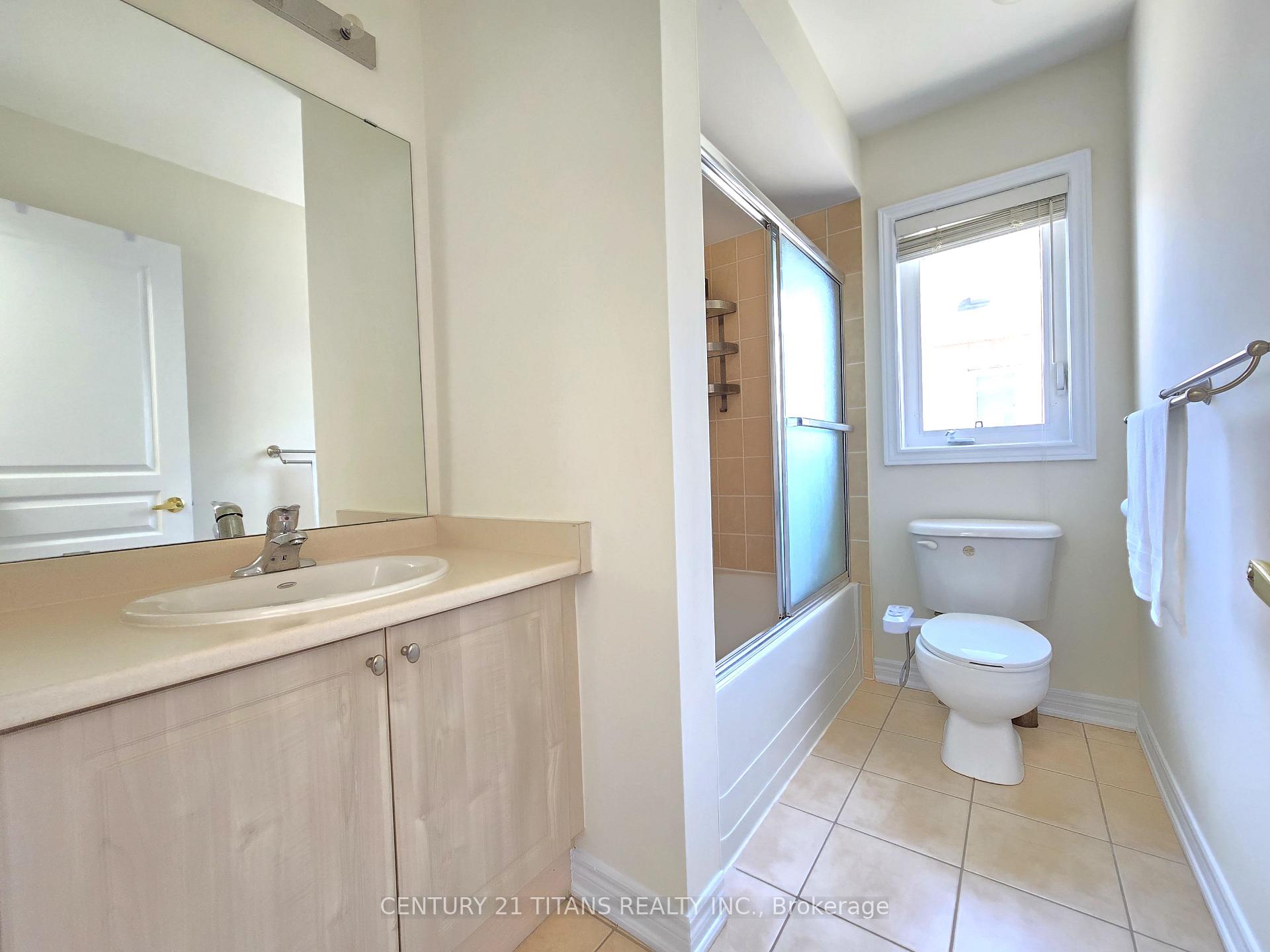 Photo 33 of 28 Hawkweed Manor, Markham, Box Grove — HOMEH