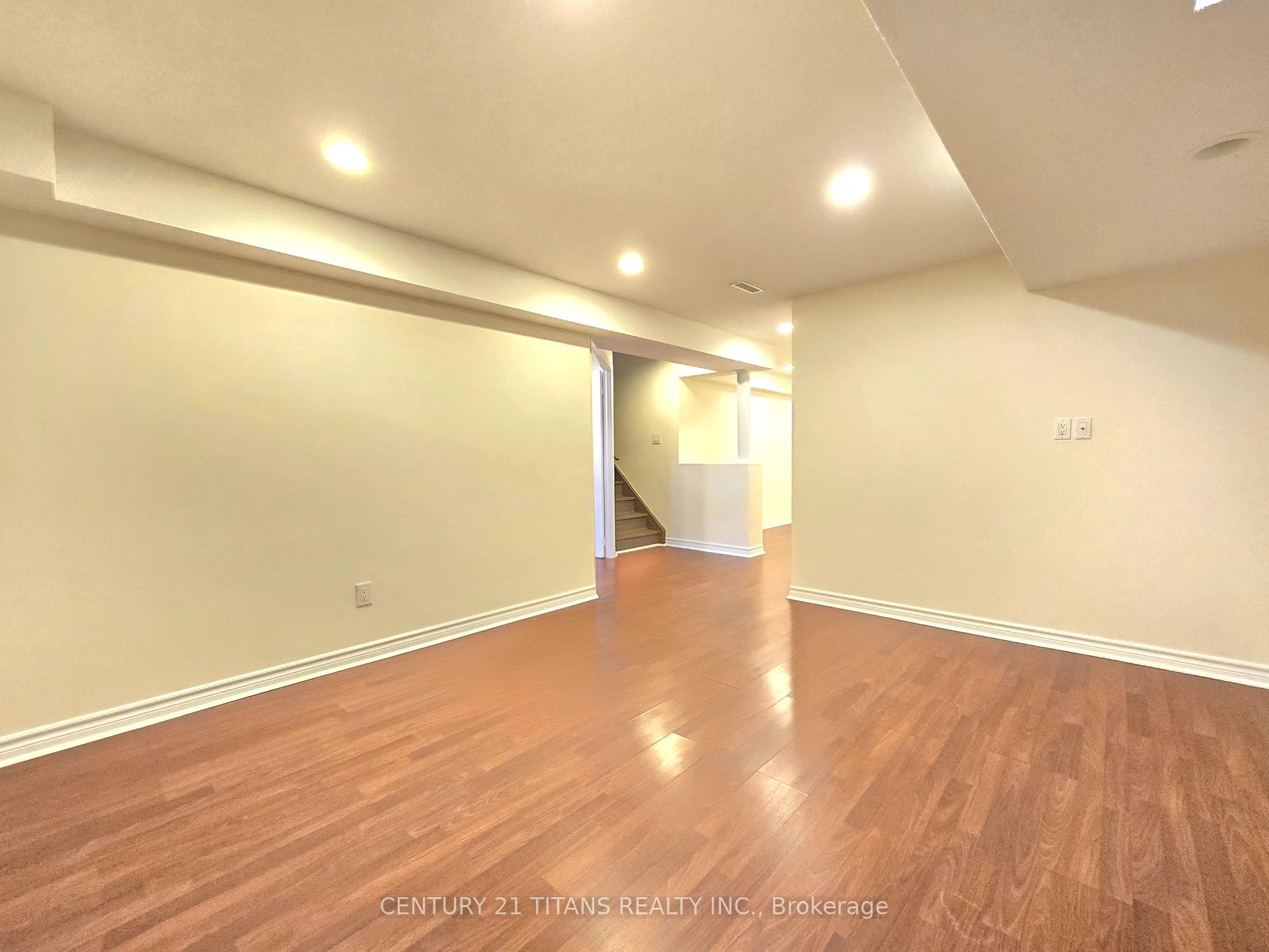 Photo 37 of 28 Hawkweed Manor, Markham, Box Grove — HOMEH