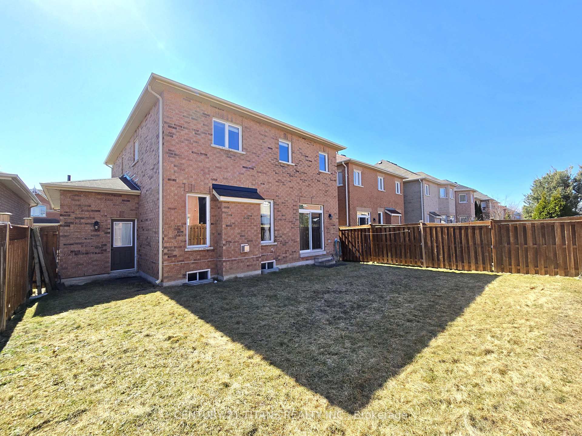 Photo 42 of 28 Hawkweed Manor, Markham, Box Grove — HOMEH