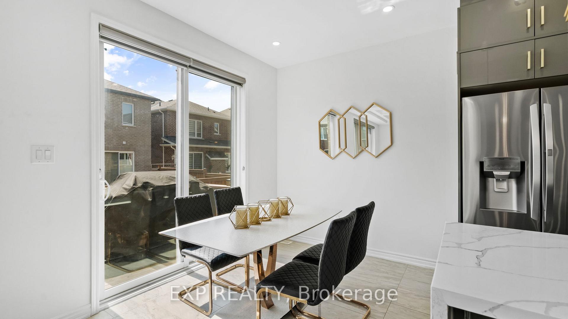 Photo 3 of 732 Aspen Terrace, Milton, Cobban — HOMEH