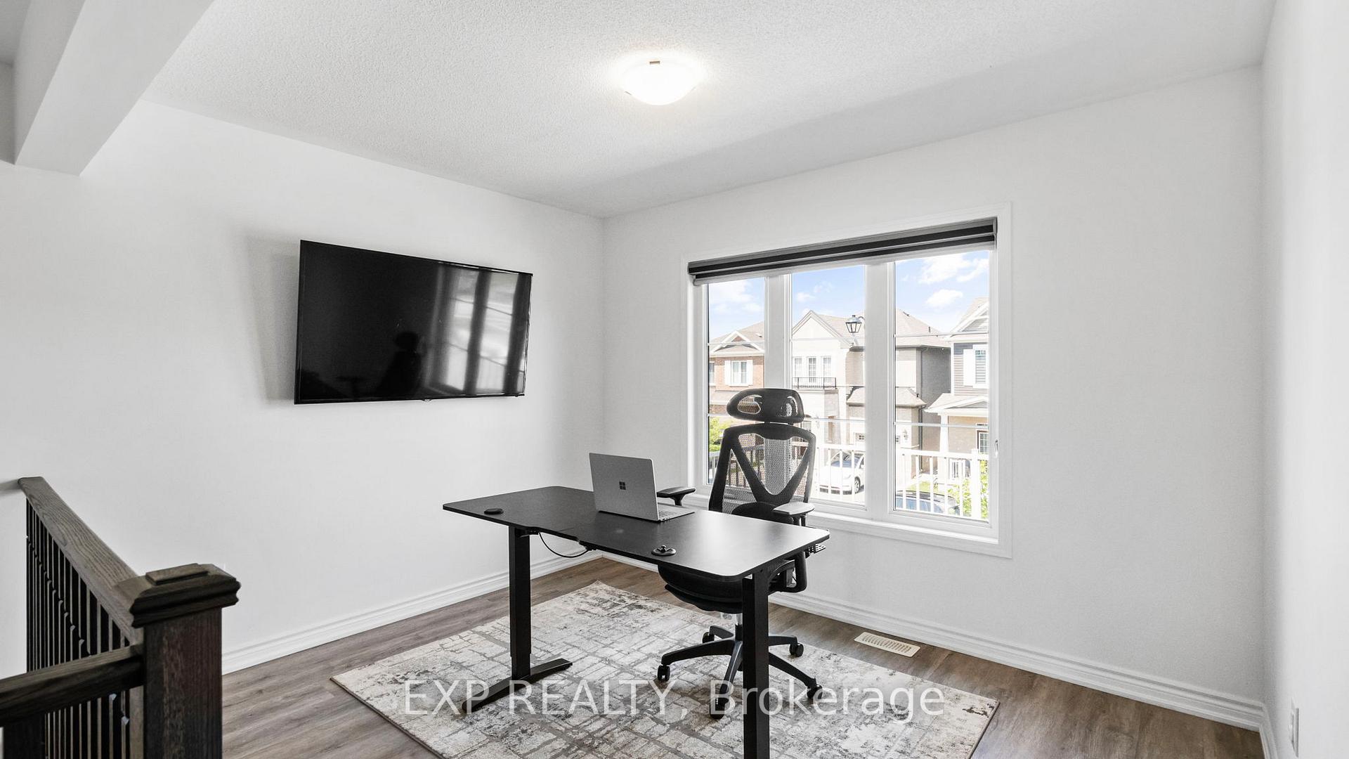 Photo 9 of 732 Aspen Terrace, Milton, Cobban — HOMEH