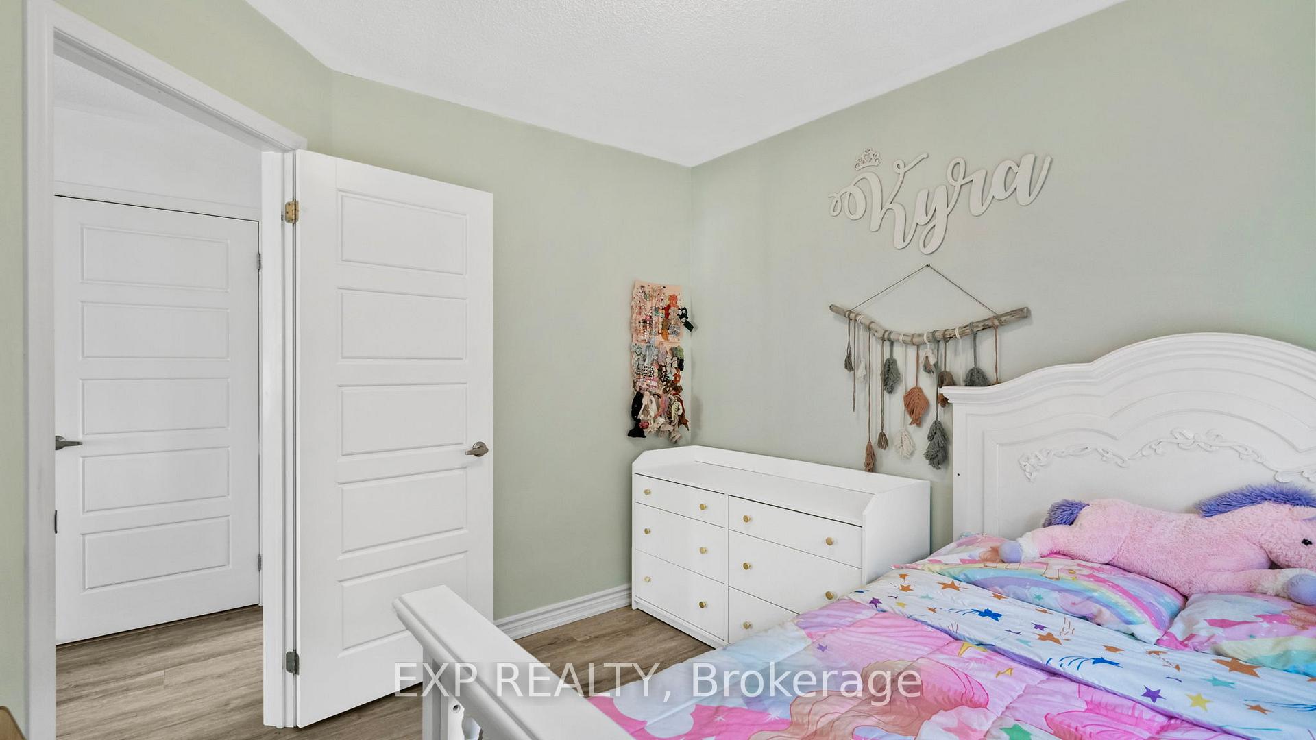 Photo 14 of 732 Aspen Terrace, Milton, Cobban — HOMEH