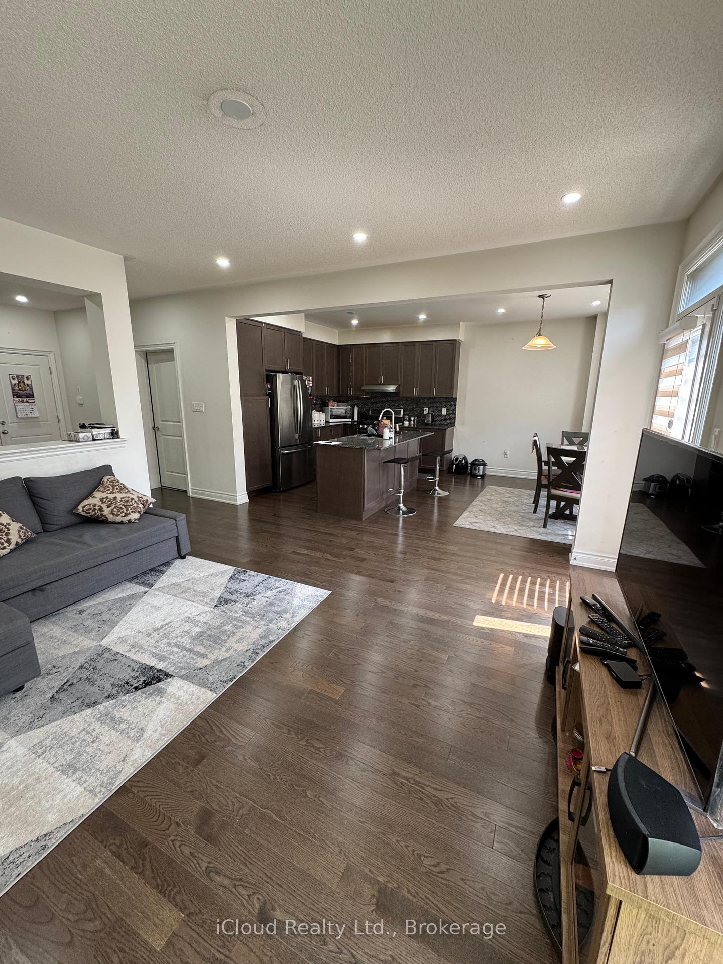 Photo 16 of 1316 Hamman Way, Milton, Ford — HOMEH