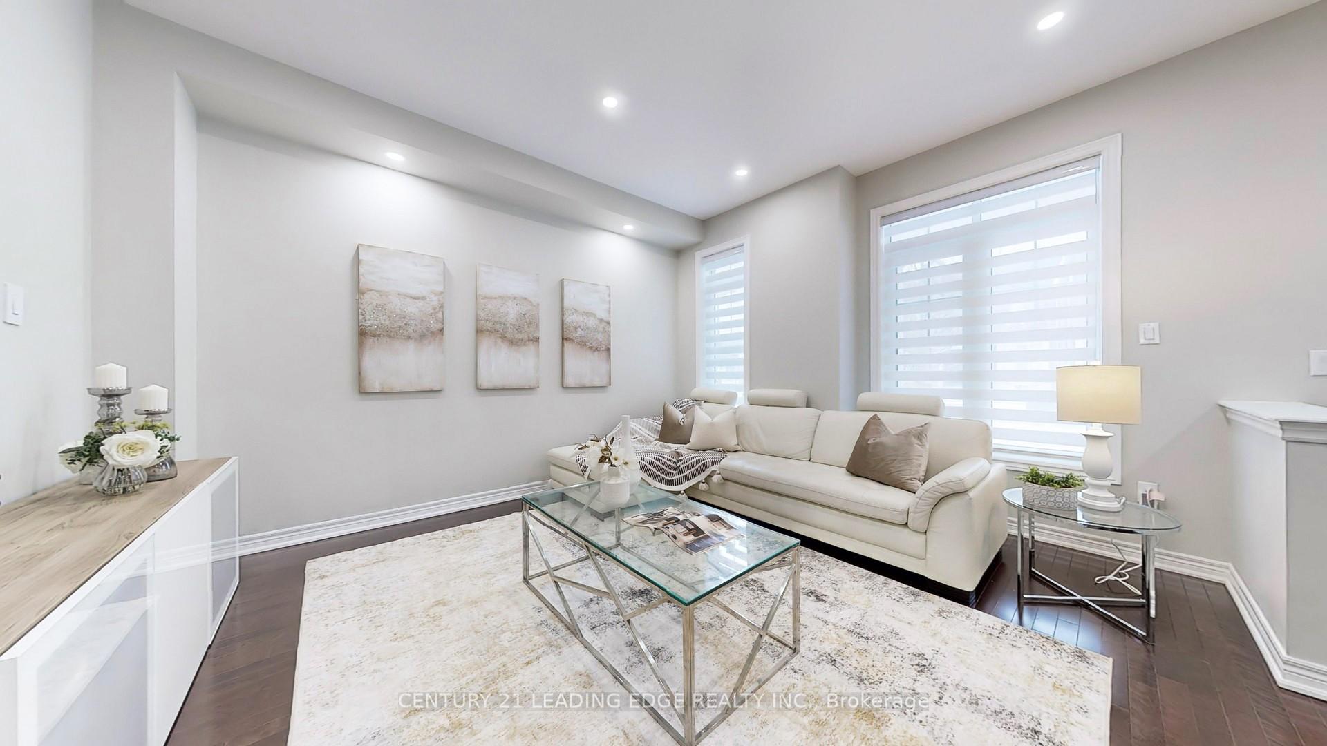 Photo 2 of 154 Harbord Street, Markham, Berczy — HOMEH