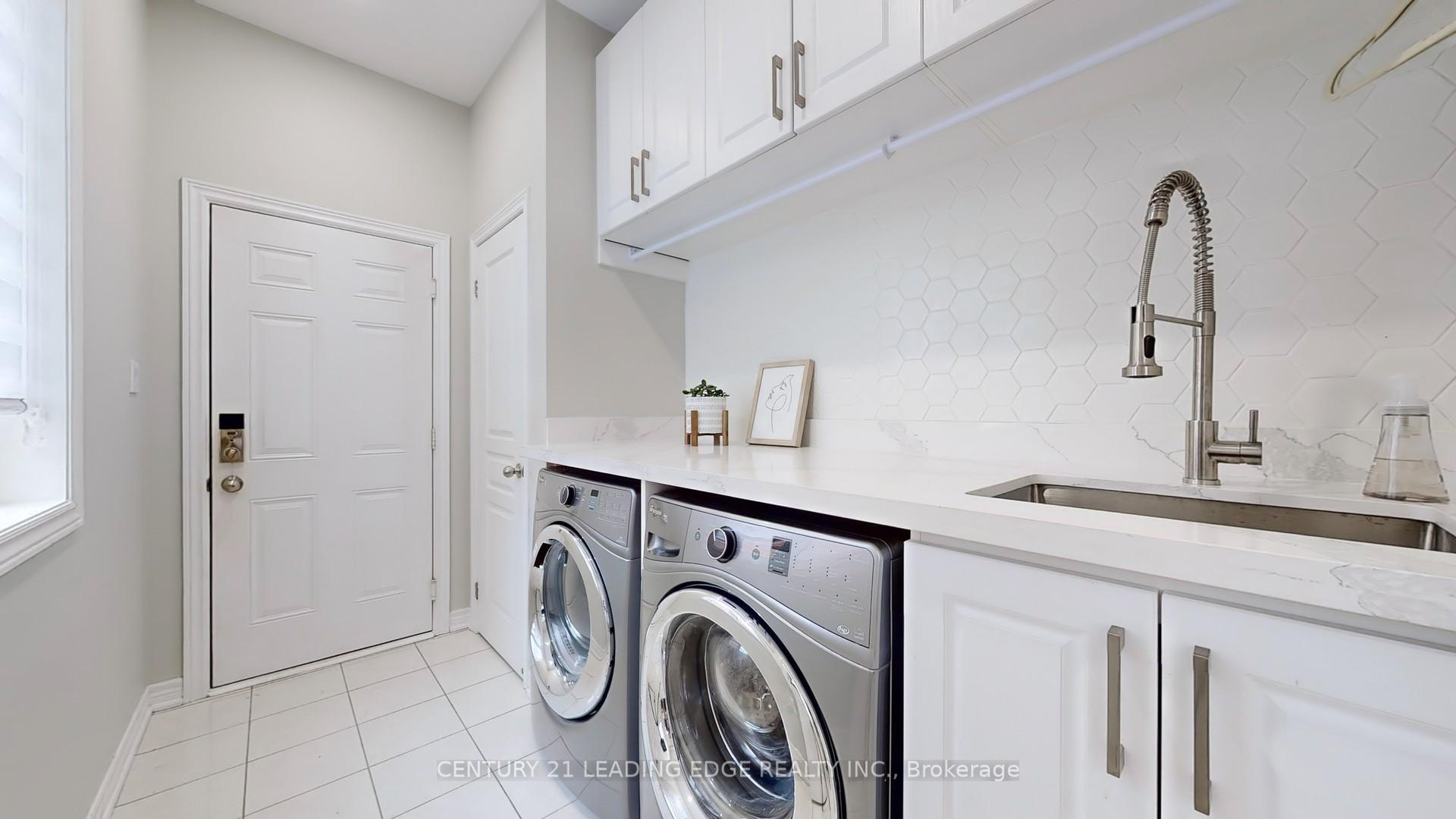 Photo 10 of 154 Harbord Street, Markham, Berczy — HOMEH