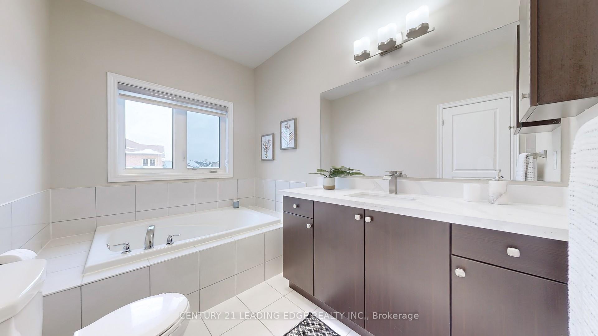 Photo 15 of 154 Harbord Street, Markham, Berczy — HOMEH