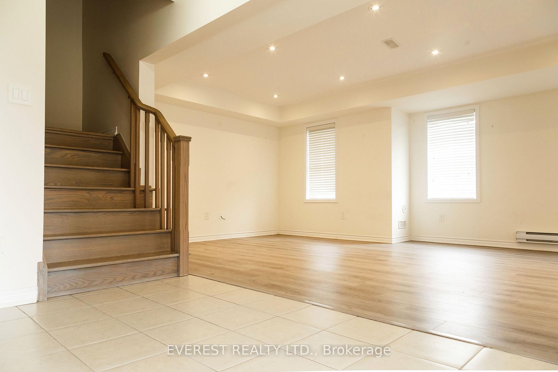 Photo 10 of Unit 70, 22 Spring Creek Drive E, Hamilton, Waterdown — HOMEH
