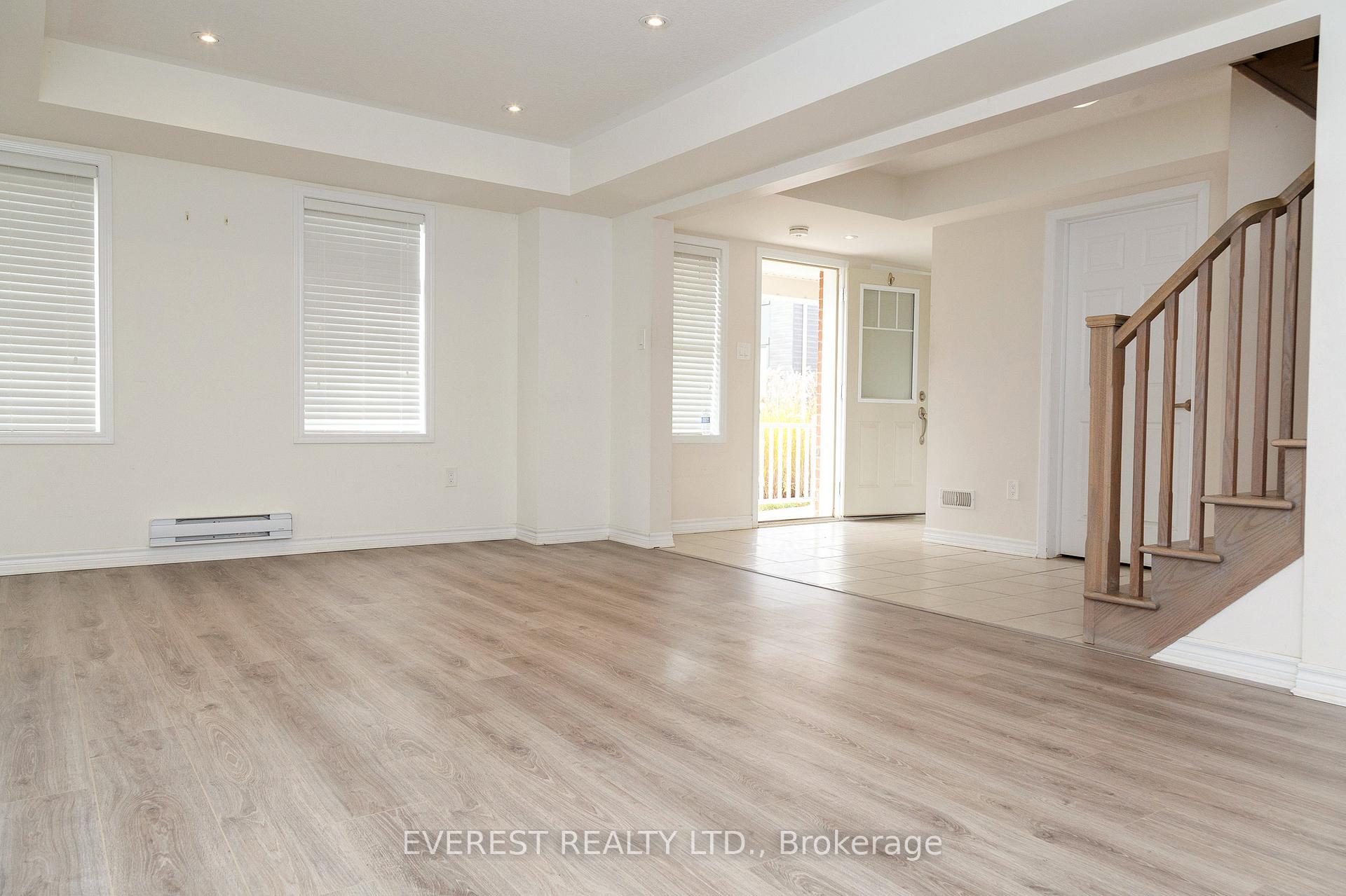 Photo 13 of Unit 70, 22 Spring Creek Drive E, Hamilton, Waterdown — HOMEH