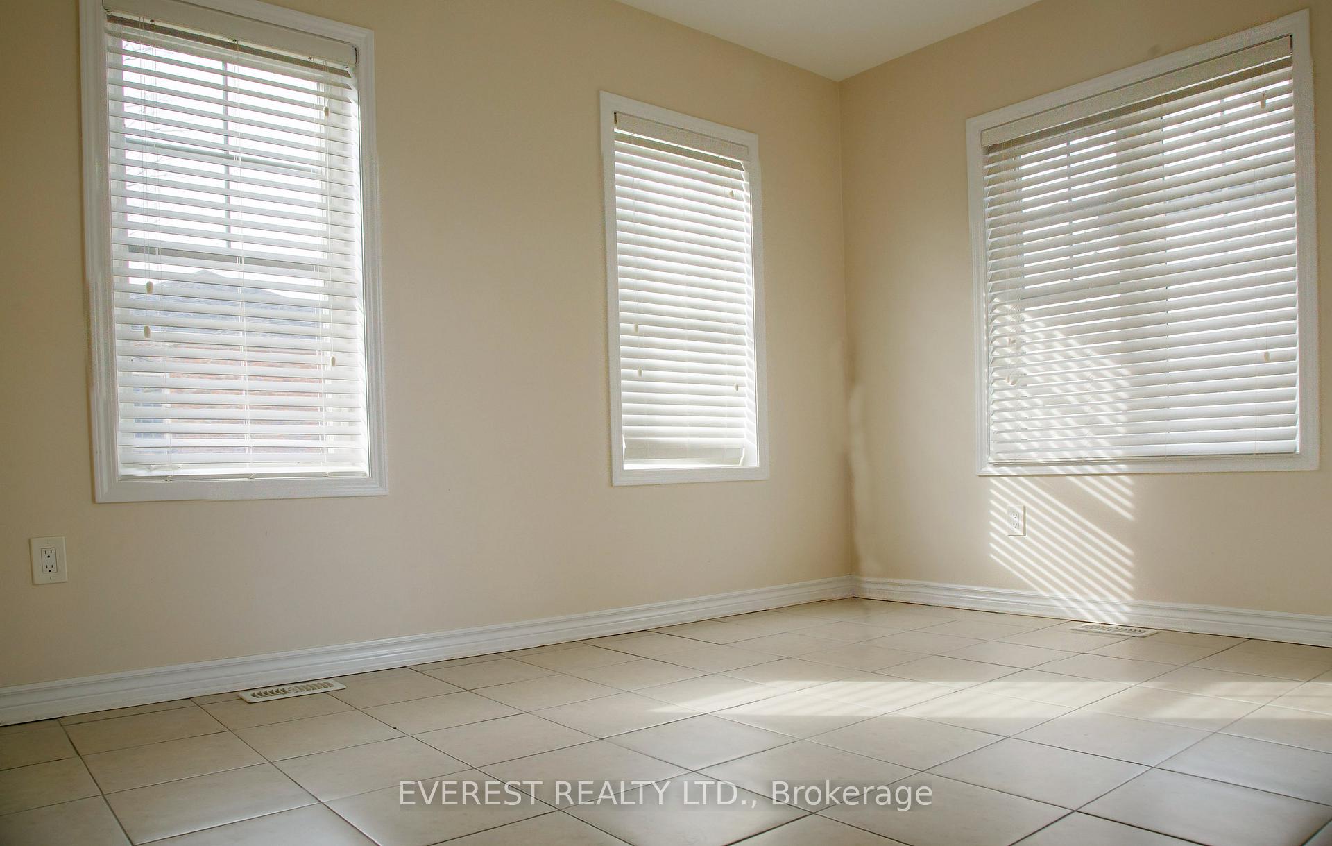 Photo 17 of Unit 70, 22 Spring Creek Drive E, Hamilton, Waterdown — HOMEH