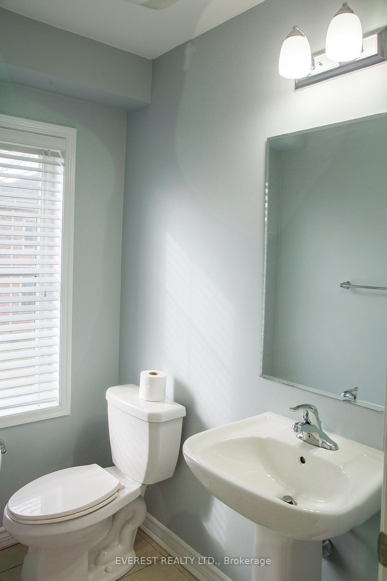 Photo 29 of Unit 70, 22 Spring Creek Drive E, Hamilton, Waterdown — HOMEH