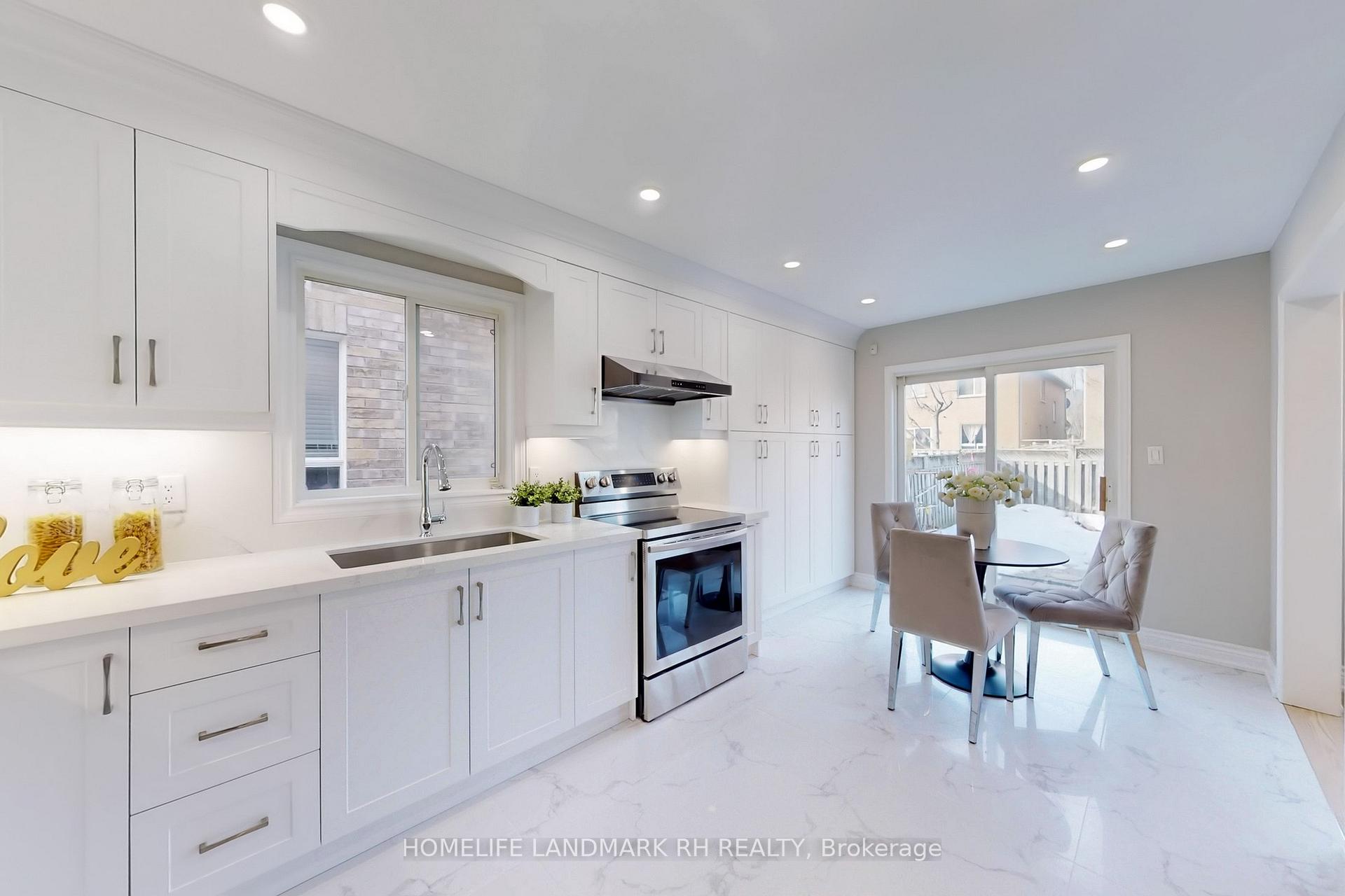 Photo 15 of 48 Rembrandt Drive, Markham, Village Green-South Unionville — HOMEH