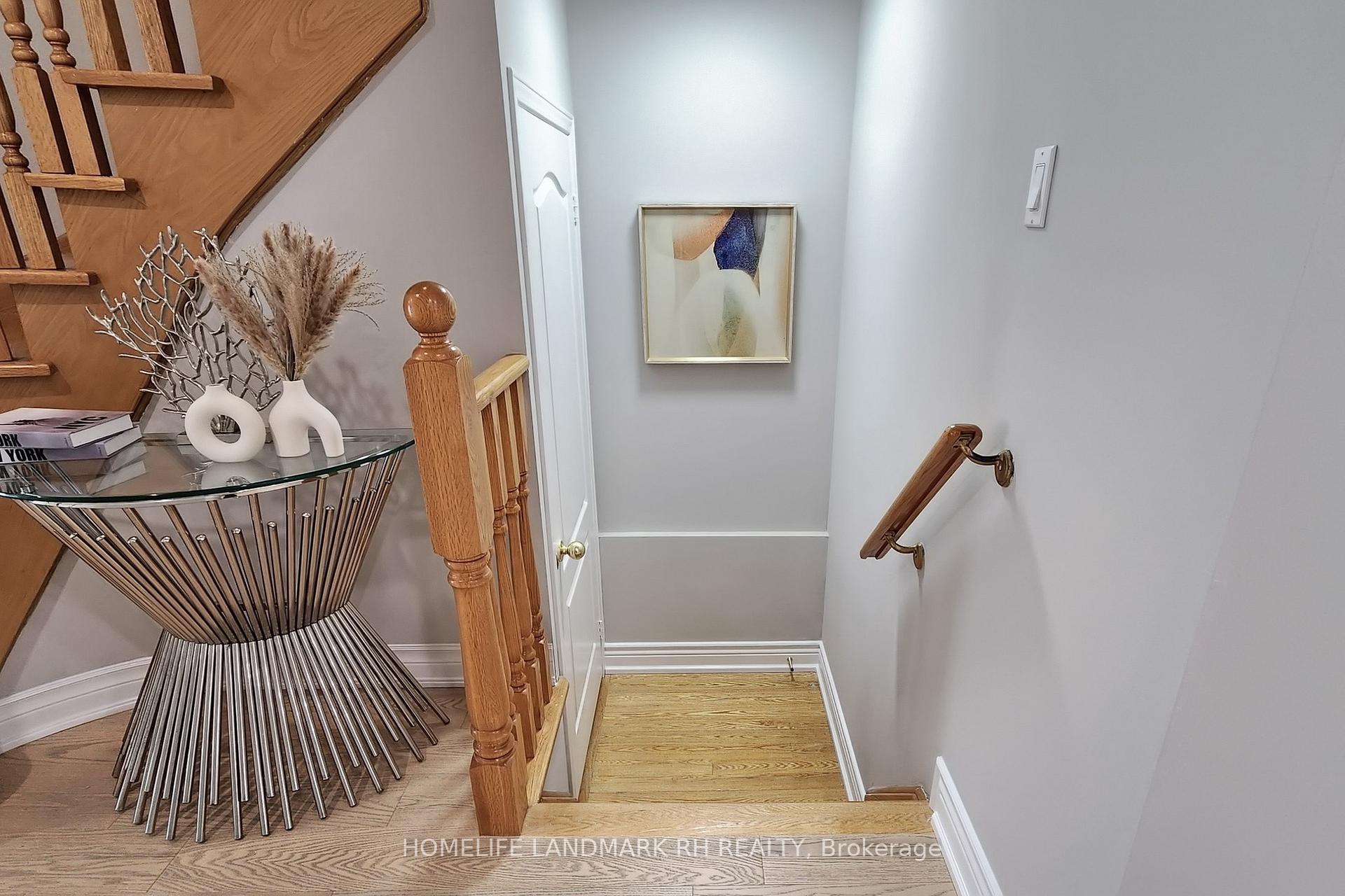 Photo 33 of 48 Rembrandt Drive, Markham, Village Green-South Unionville — HOMEH