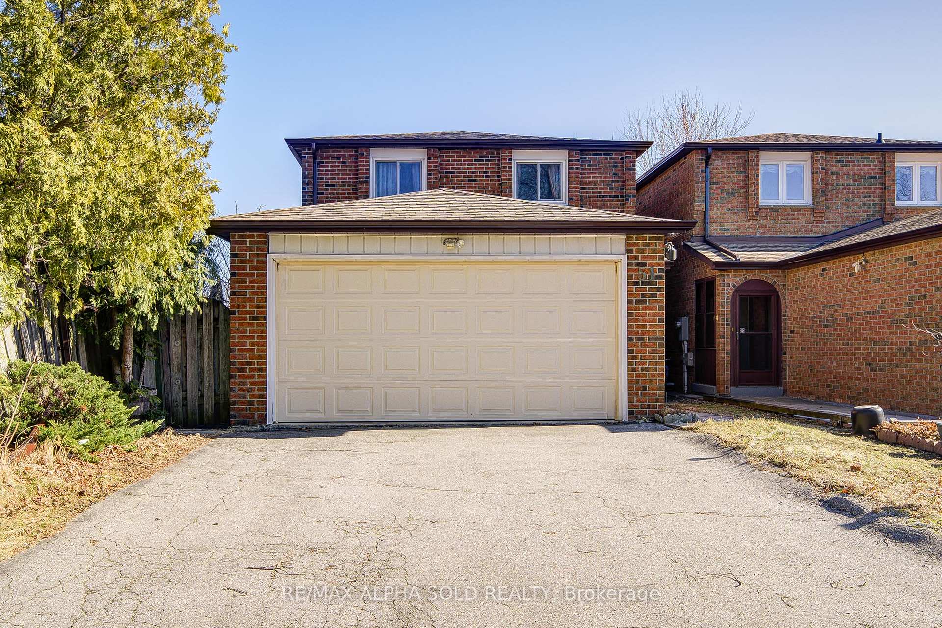 Photo 3 of 51 Debden Road, Markham, Milliken Mills East — HOMEH