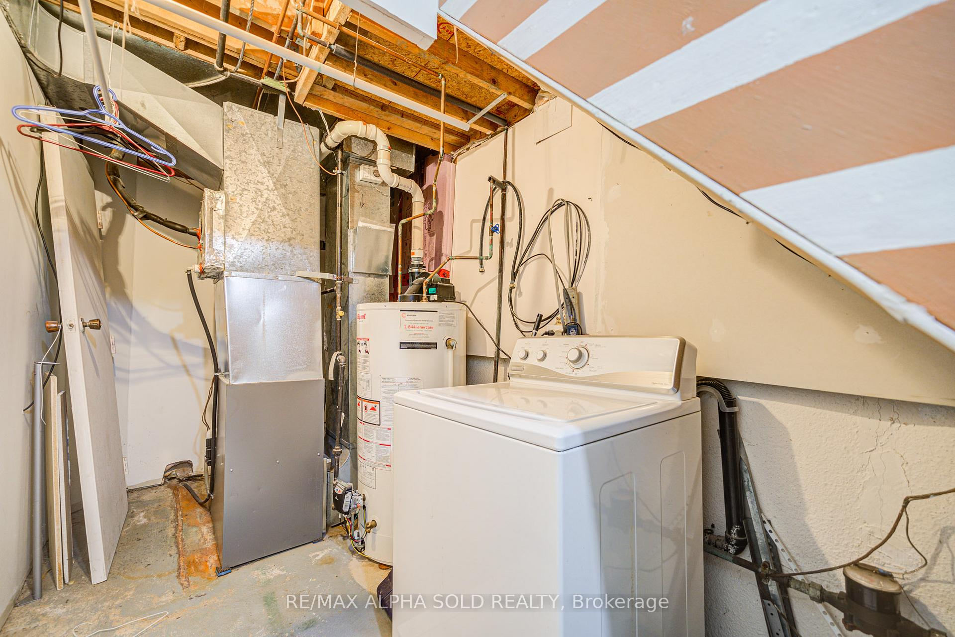 Photo 36 of 51 Debden Road, Markham, Milliken Mills East — HOMEH