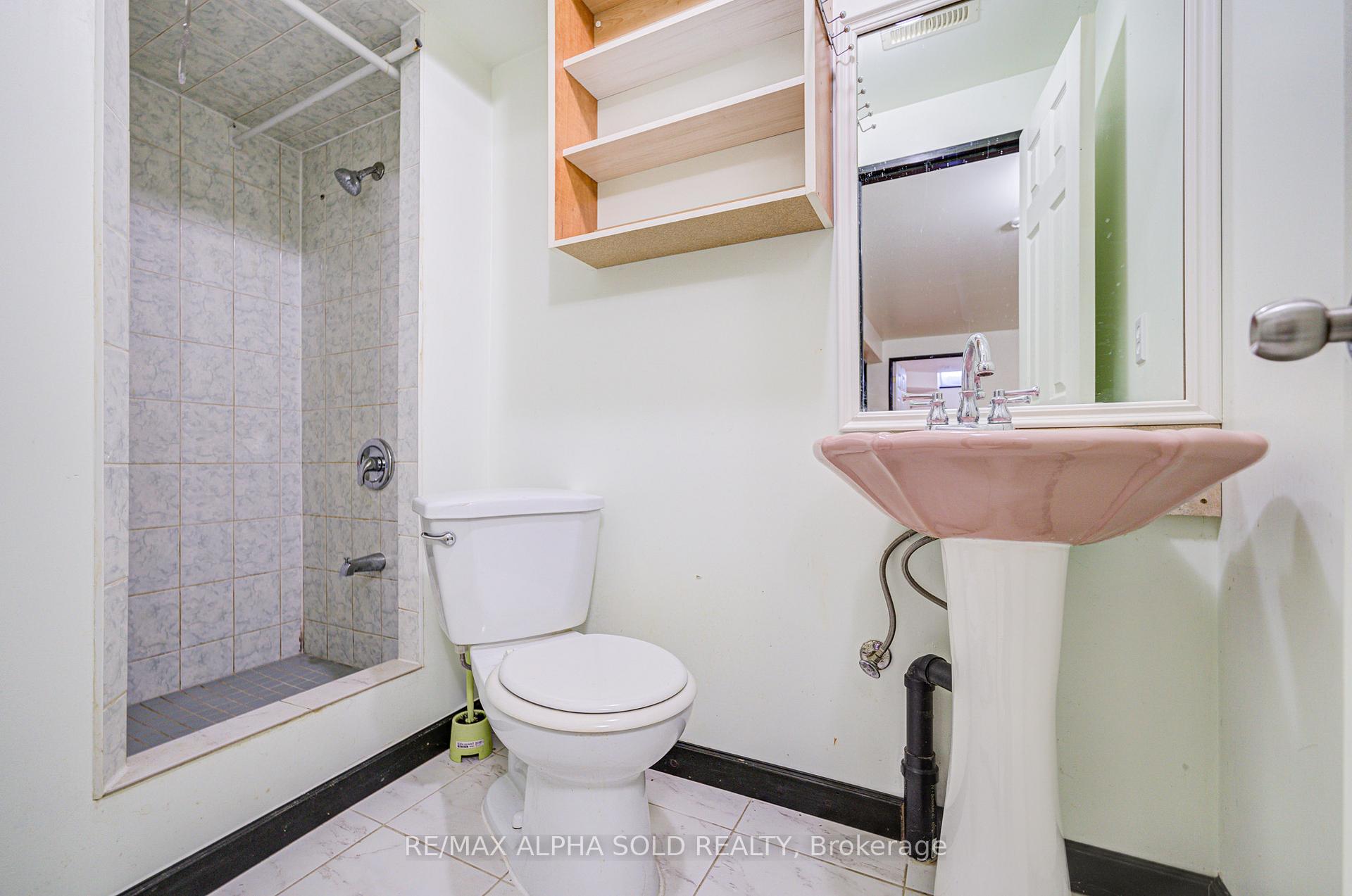 Photo 44 of 51 Debden Road, Markham, Milliken Mills East — HOMEH
