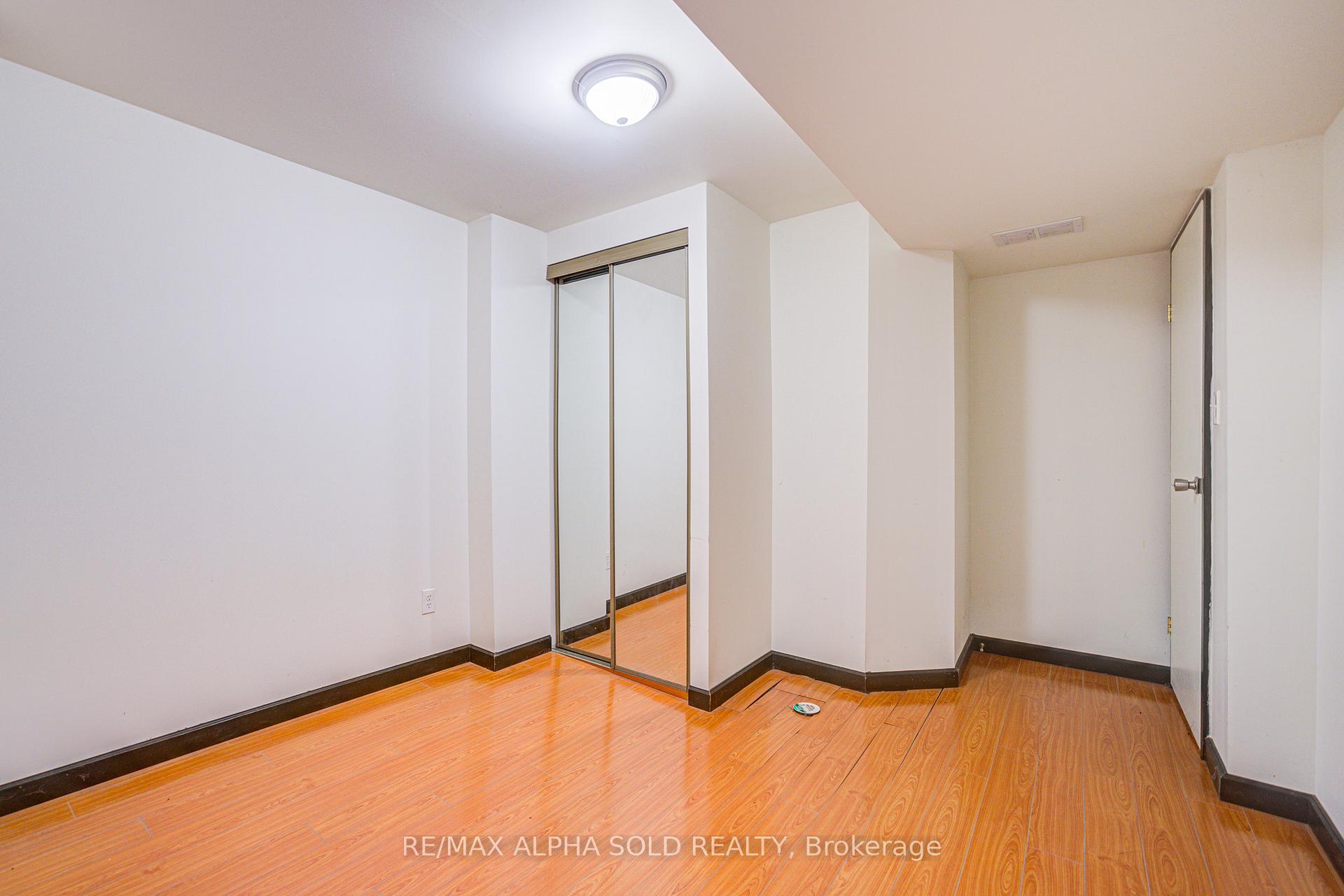 Photo 47 of 51 Debden Road, Markham, Milliken Mills East — HOMEH