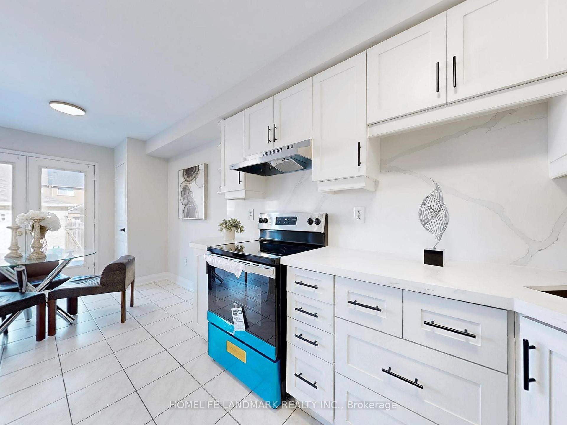 Photo 5 of 736 Castlemore Avenue, Markham, Wismer — HOMEH
