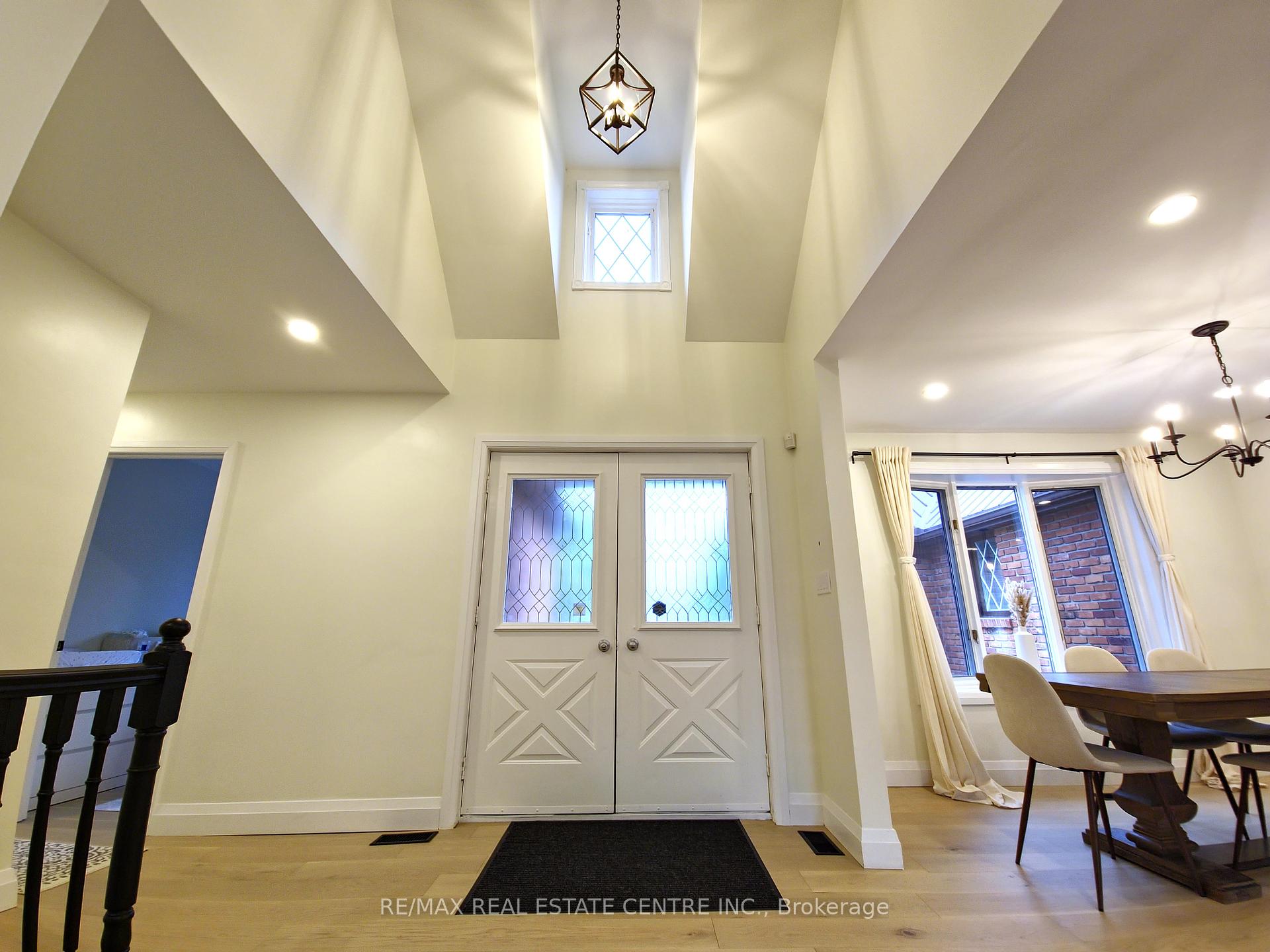 Photo 5 of 11719 Guelph Line, Milton, Rural Milton West — HOMEH