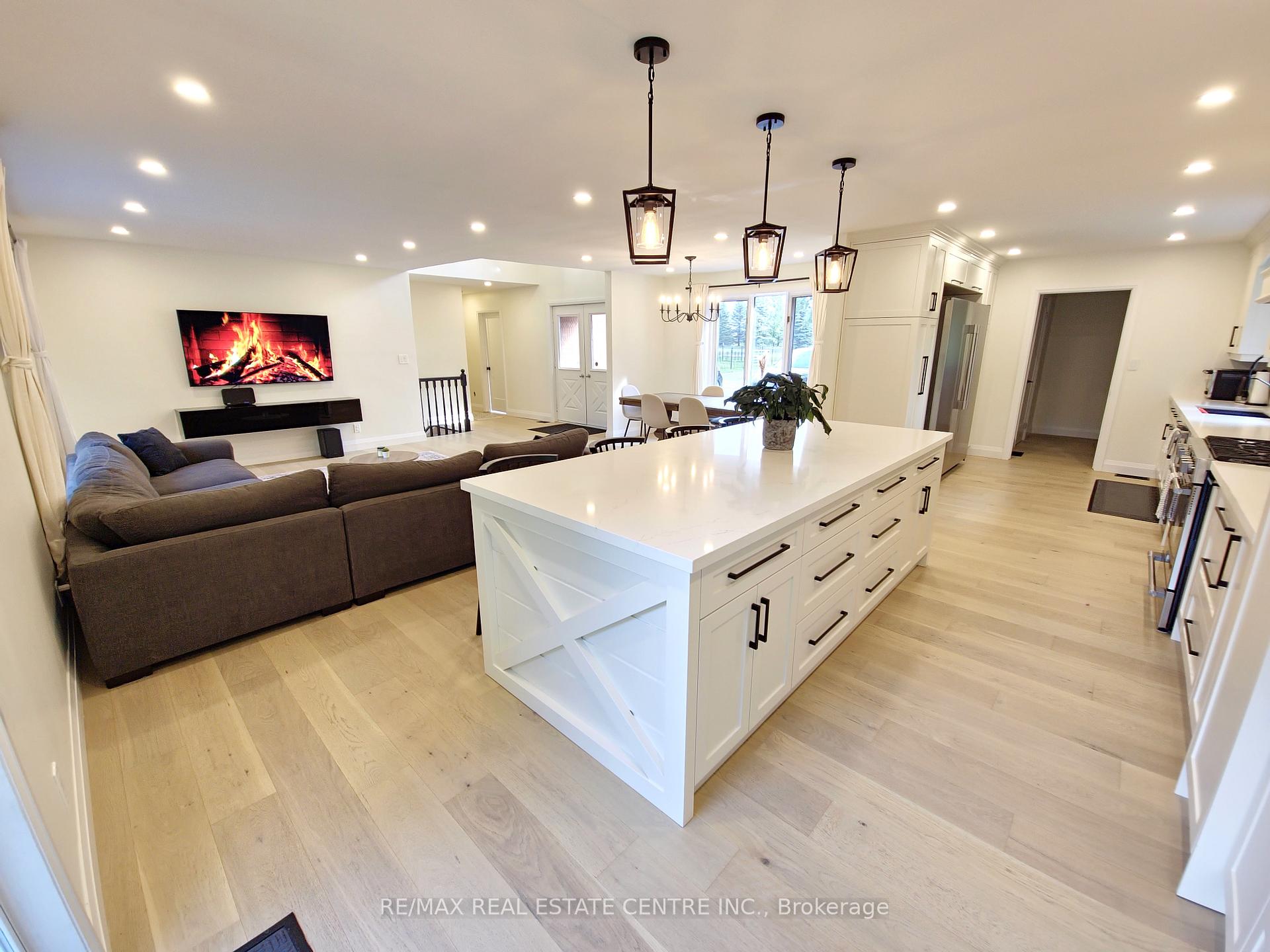 Photo 10 of 11719 Guelph Line, Milton, Rural Milton West — HOMEH