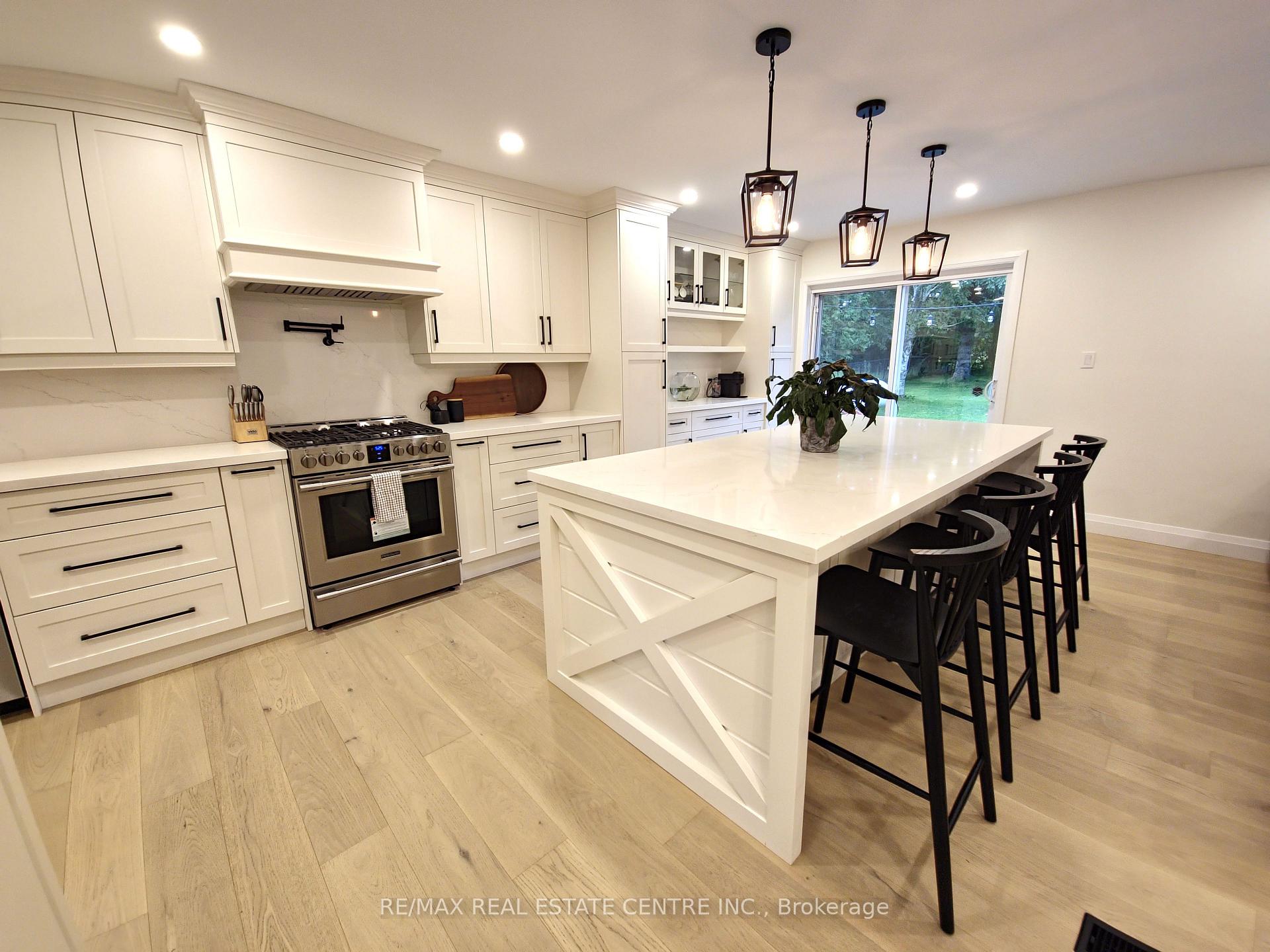 Photo 13 of 11719 Guelph Line, Milton, Rural Milton West — HOMEH