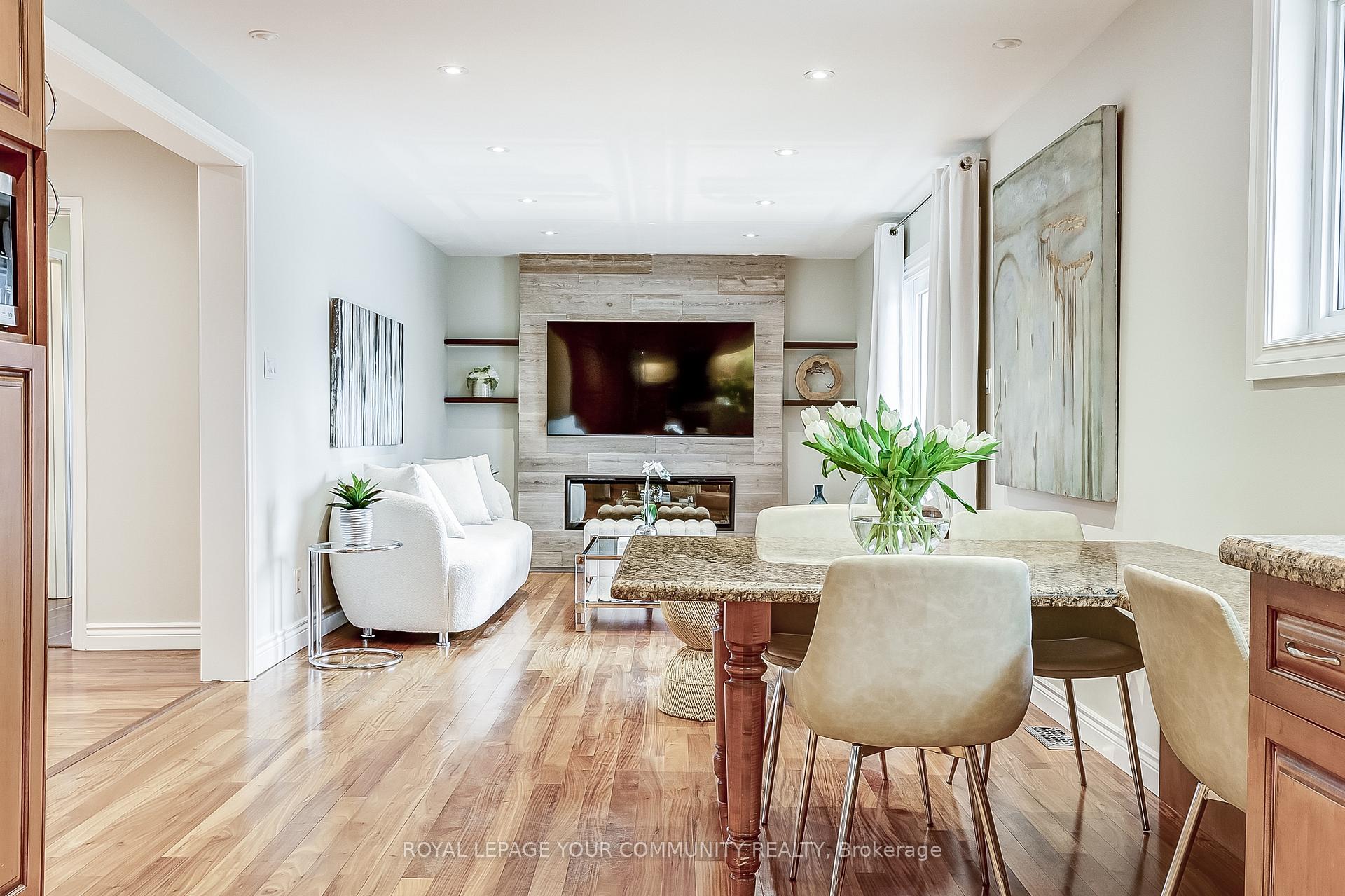 Photo 13 of 21 Oak Lea Circle, Markham, Markham Village — HOMEH