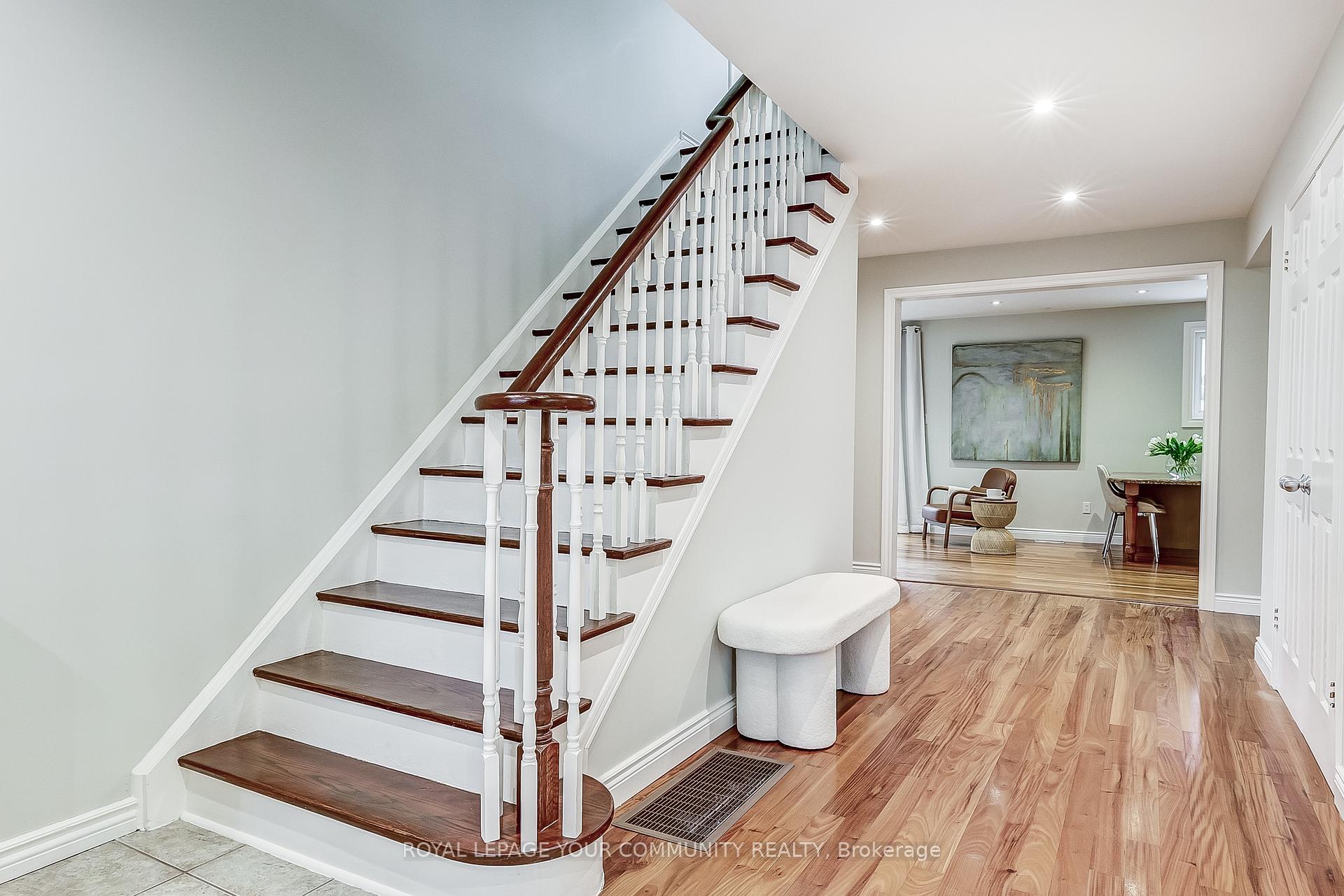 Photo 18 of 21 Oak Lea Circle, Markham, Markham Village — HOMEH