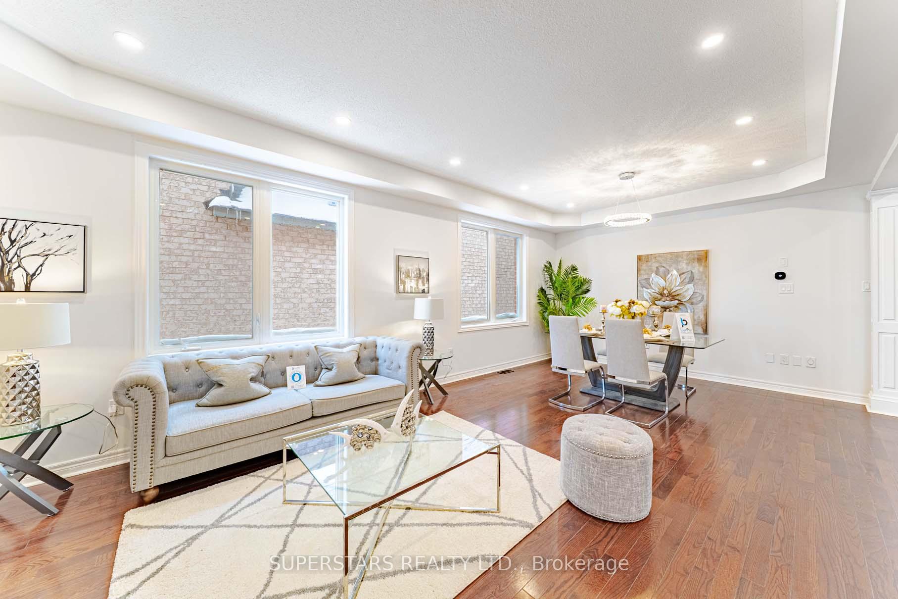 Photo 2 of 43 Stoney Creek Drive, Markham, Greensborough — HOMEH