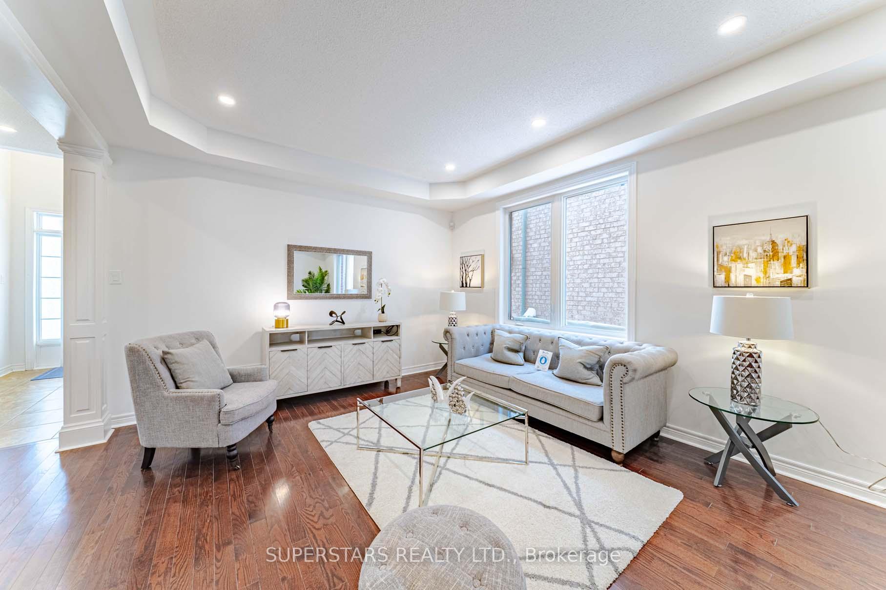 Photo 3 of 43 Stoney Creek Drive, Markham, Greensborough — HOMEH