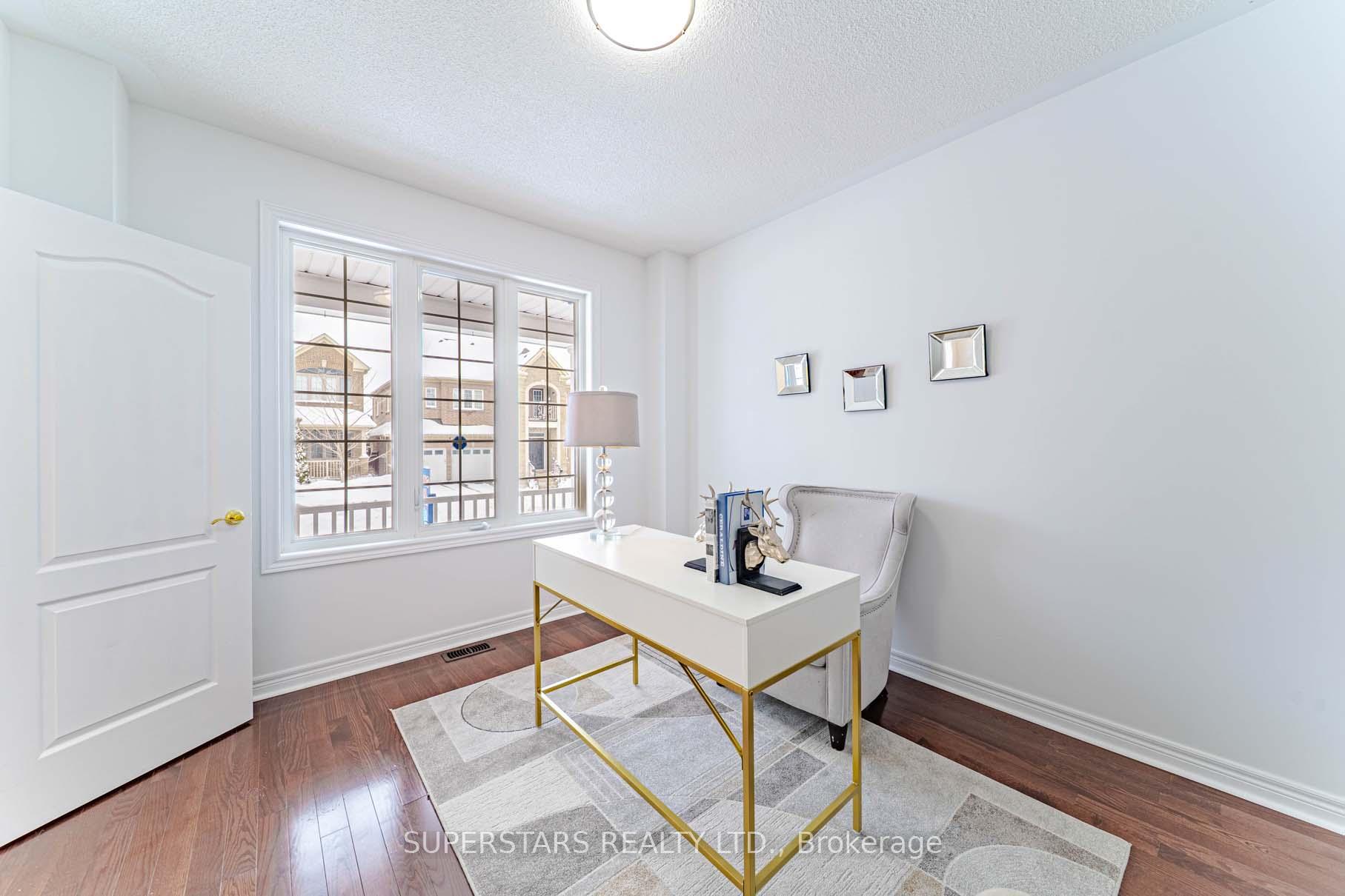 Photo 15 of 43 Stoney Creek Drive, Markham, Greensborough — HOMEH