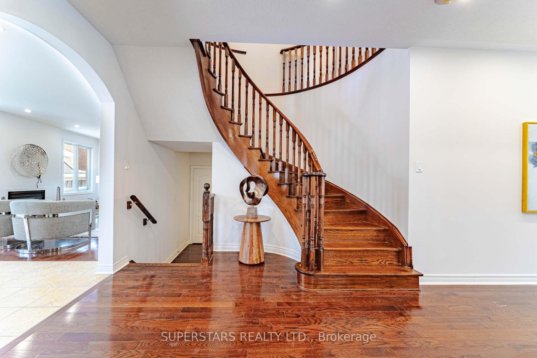 Photo 16 of 43 Stoney Creek Drive, Markham, Greensborough — HOMEH