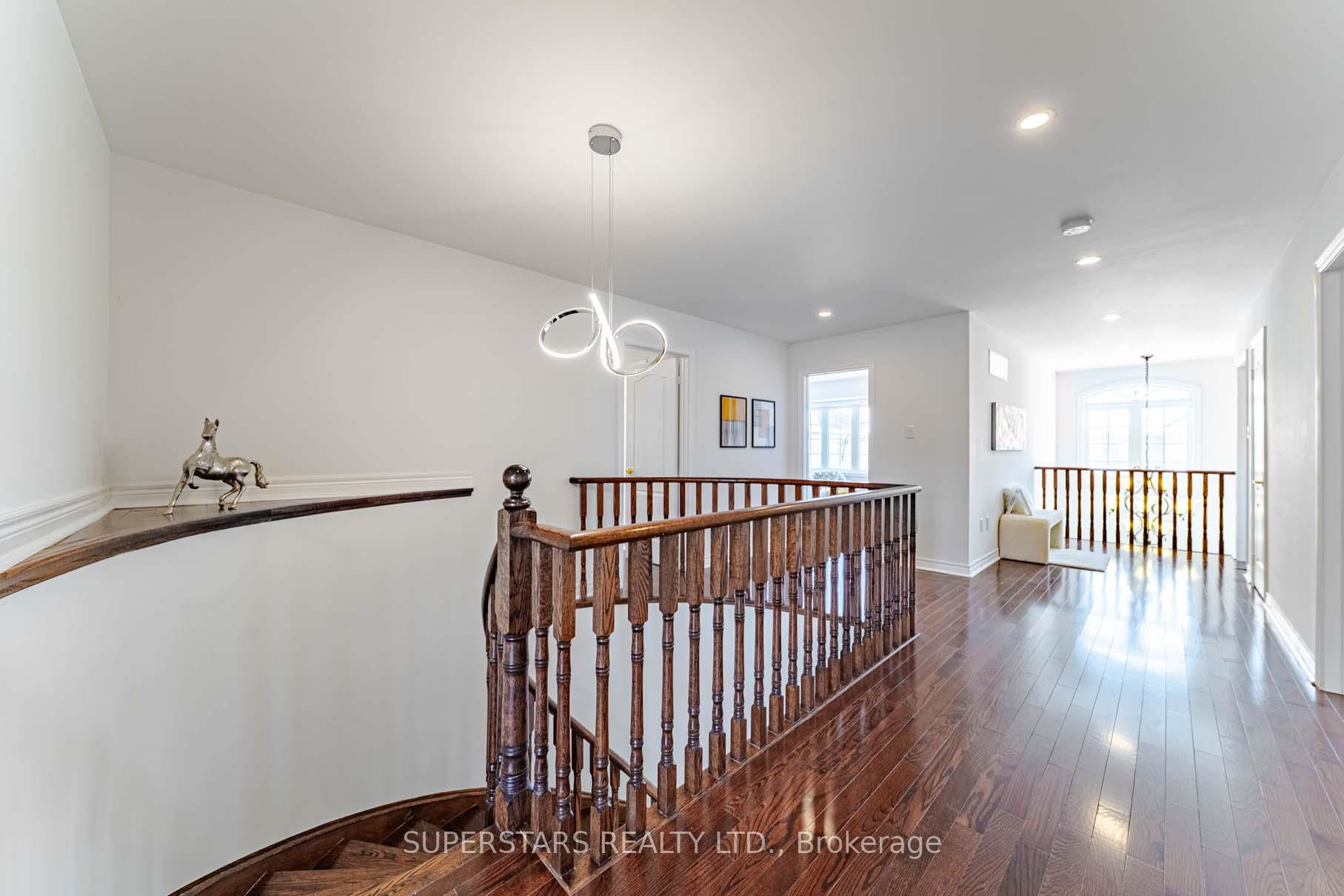 Photo 17 of 43 Stoney Creek Drive, Markham, Greensborough — HOMEH