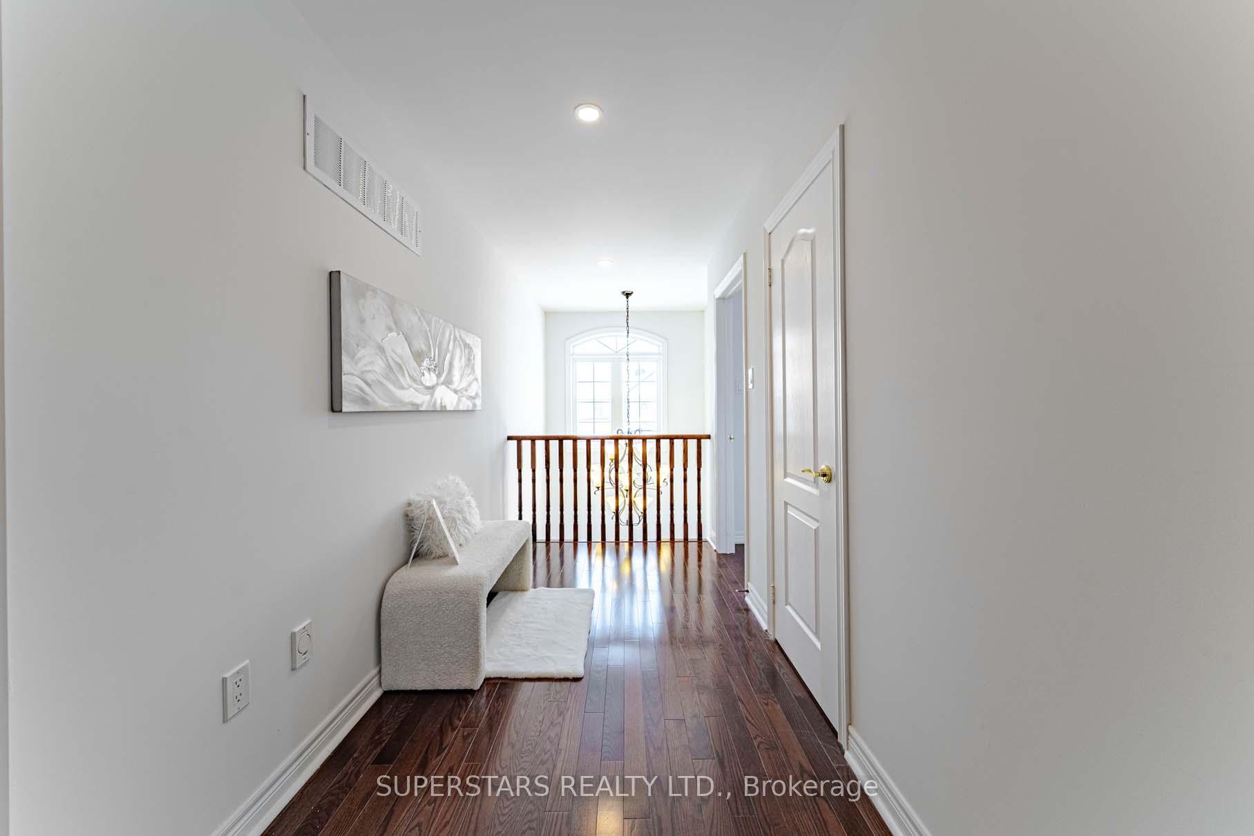 Photo 19 of 43 Stoney Creek Drive, Markham, Greensborough — HOMEH