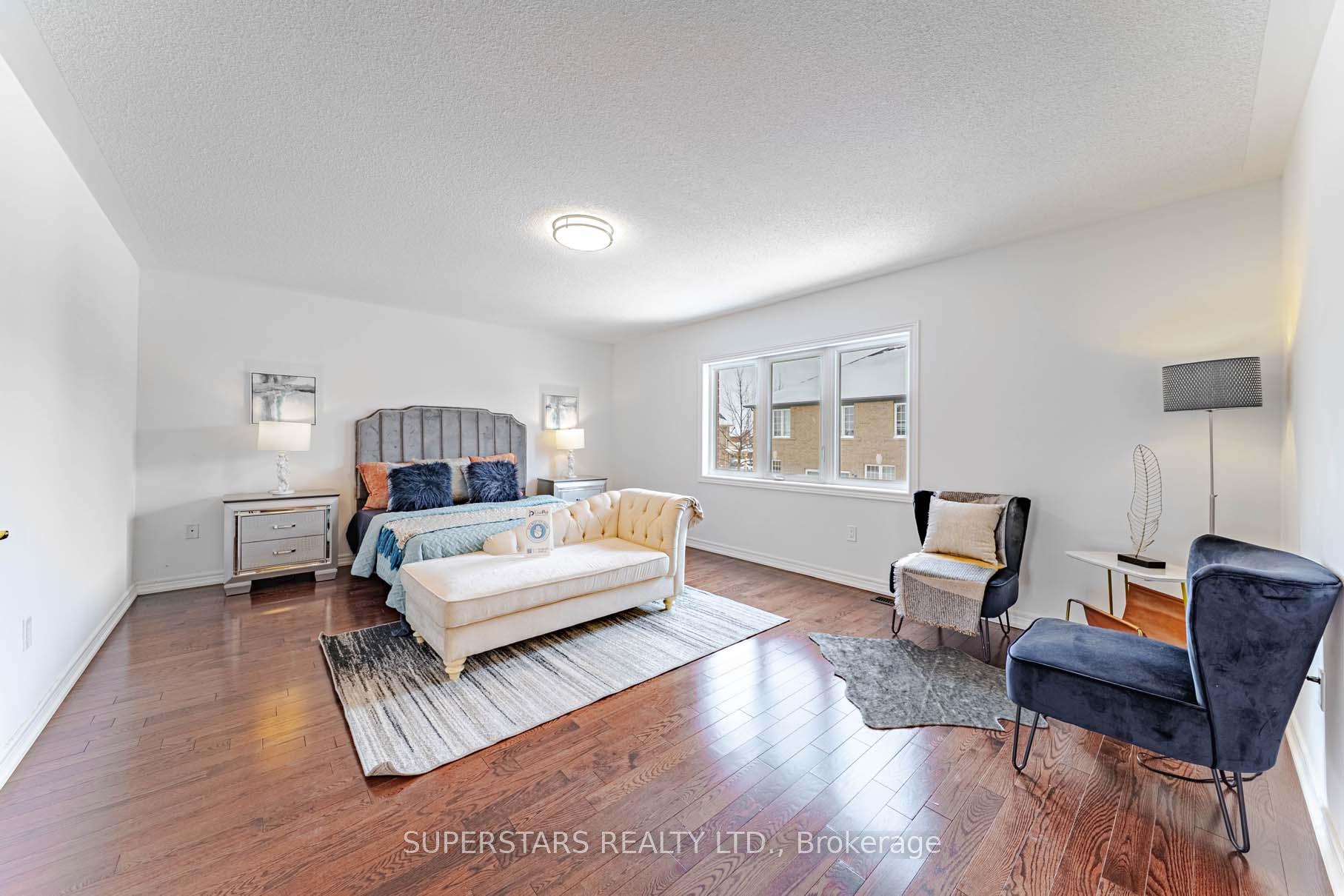 Photo 20 of 43 Stoney Creek Drive, Markham, Greensborough — HOMEH