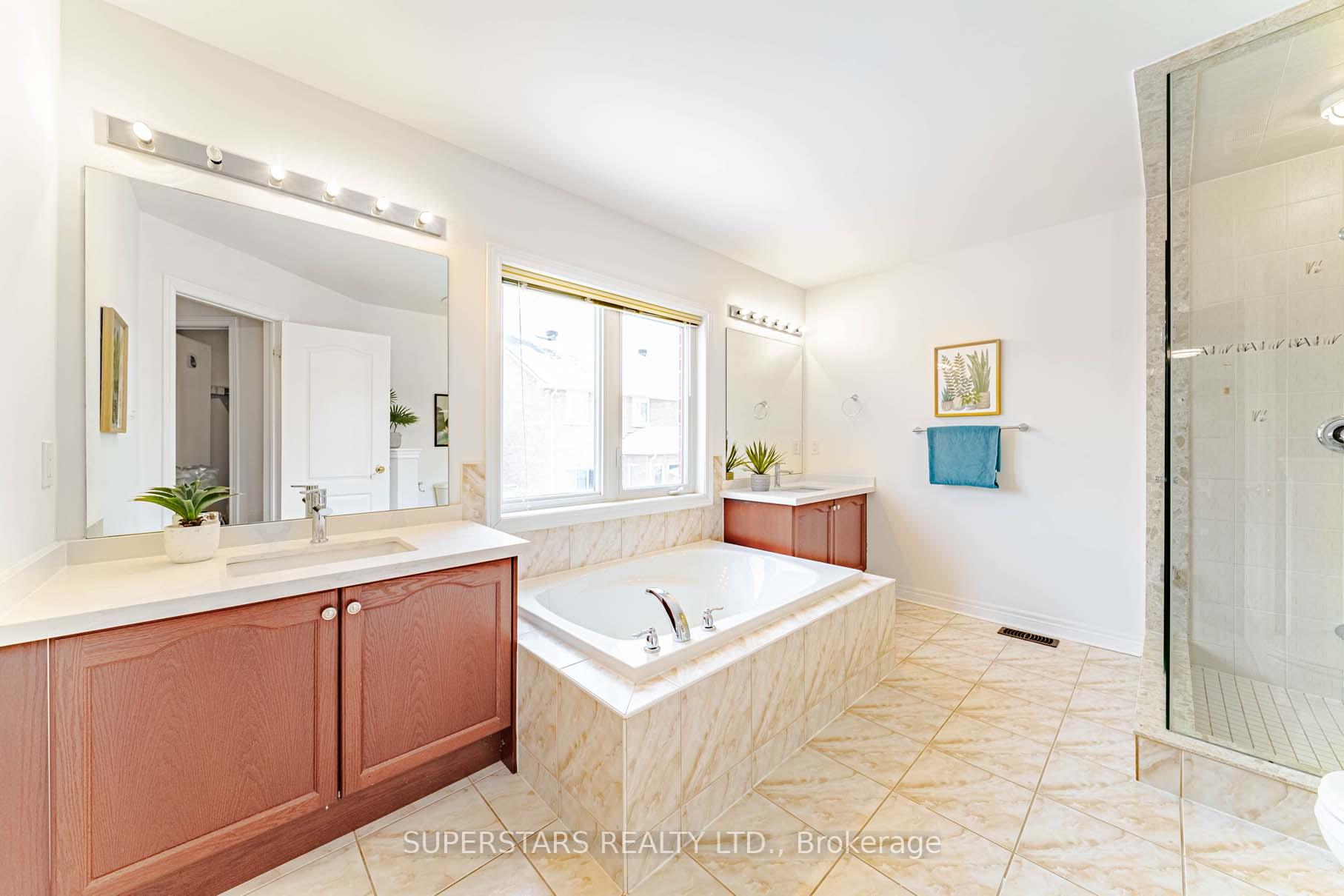 Photo 22 of 43 Stoney Creek Drive, Markham, Greensborough — HOMEH