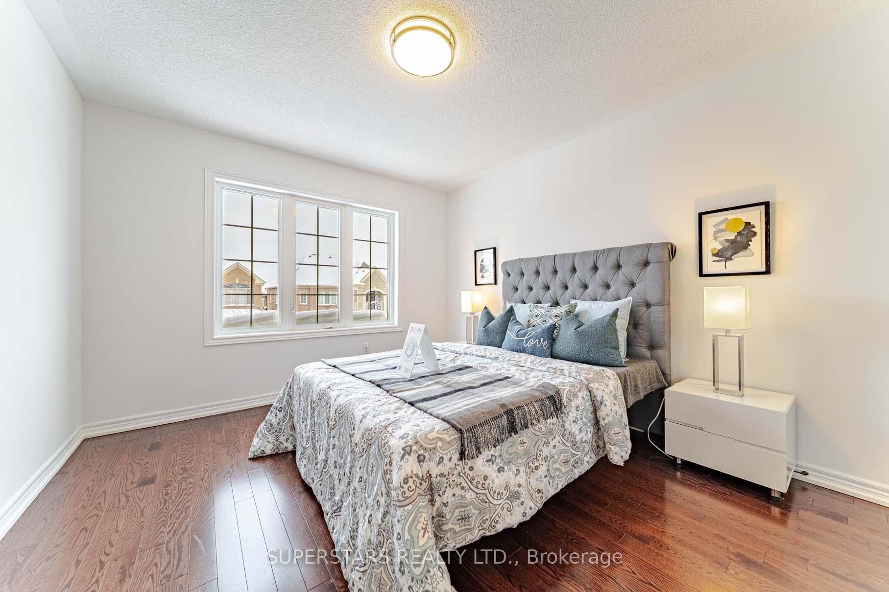 Photo 24 of 43 Stoney Creek Drive, Markham, Greensborough — HOMEH