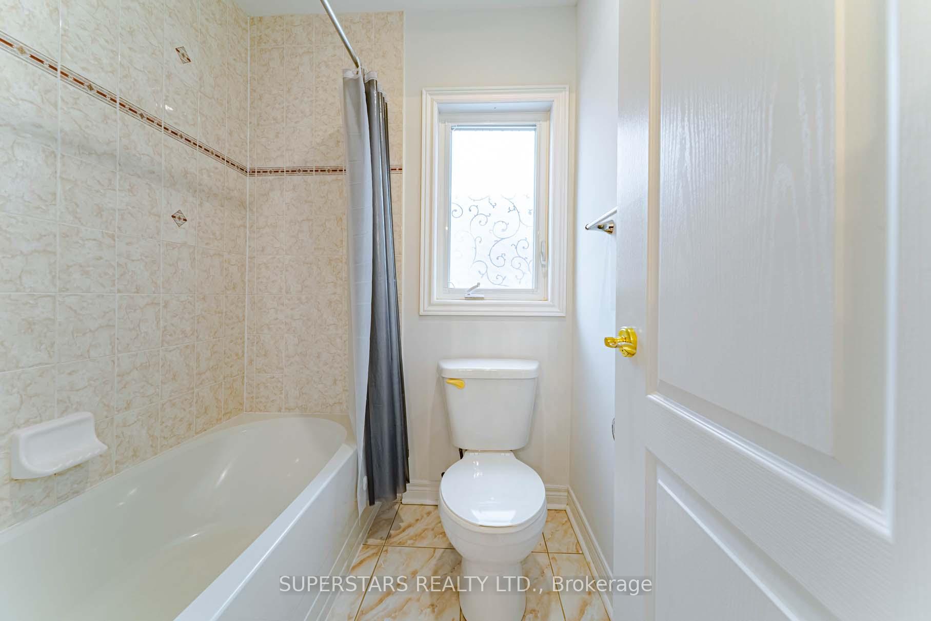 Photo 26 of 43 Stoney Creek Drive, Markham, Greensborough — HOMEH