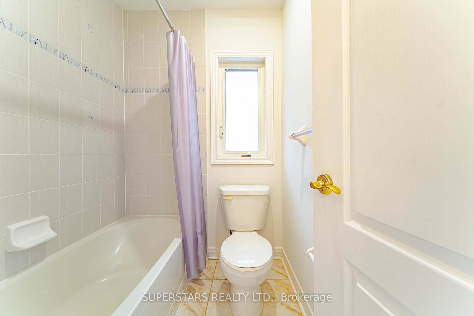 Photo 31 of 43 Stoney Creek Drive, Markham, Greensborough — HOMEH