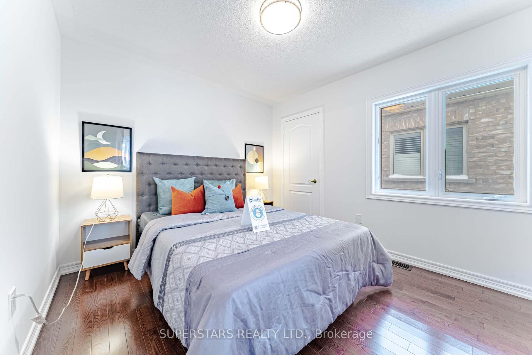 Photo 32 of 43 Stoney Creek Drive, Markham, Greensborough — HOMEH
