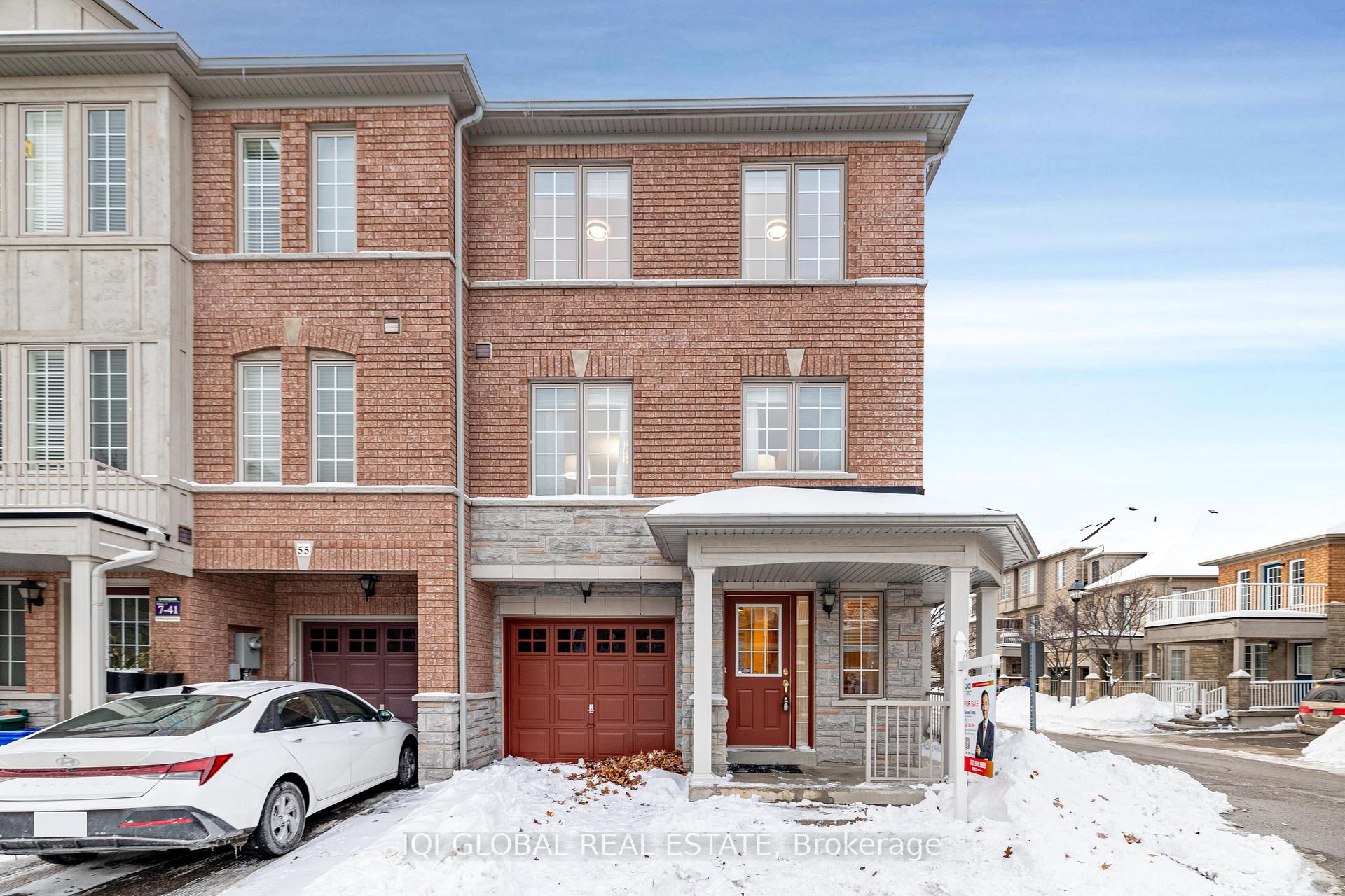 Photo 2 of 53 Thoroughbred Way, Markham, Berczy — HOMEH