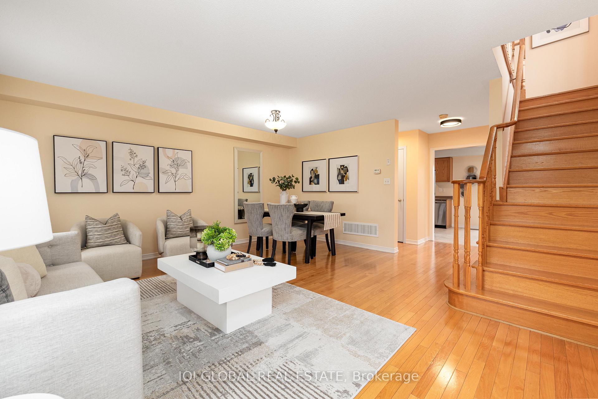 Photo 16 of 53 Thoroughbred Way, Markham, Berczy — HOMEH