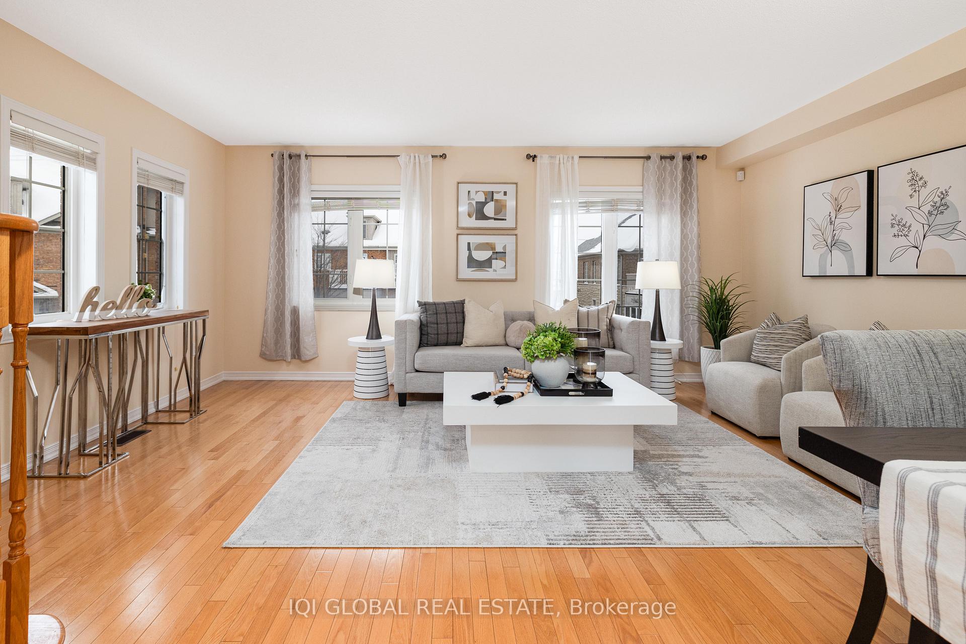 Photo 18 of 53 Thoroughbred Way, Markham, Berczy — HOMEH