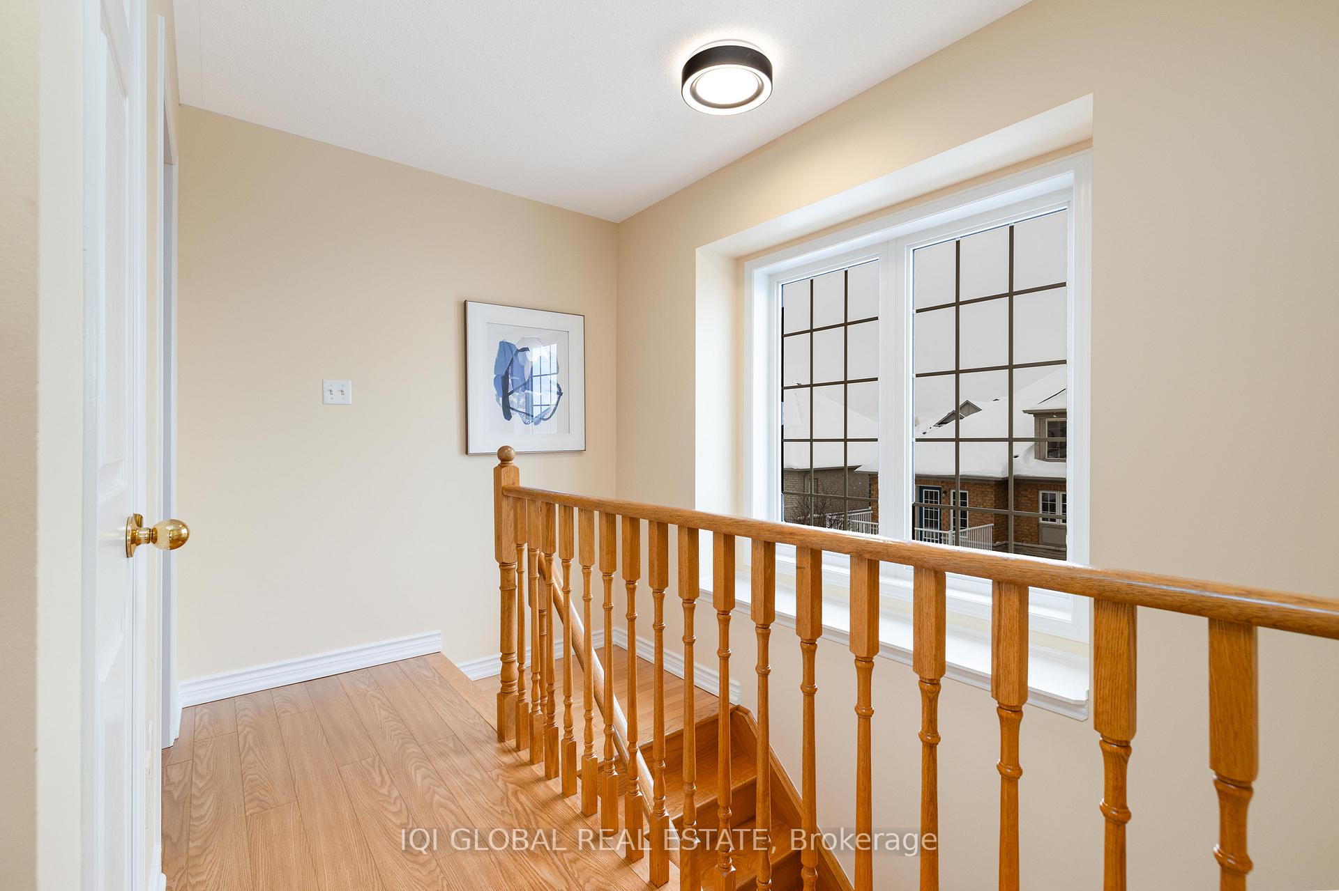 Photo 24 of 53 Thoroughbred Way, Markham, Berczy — HOMEH