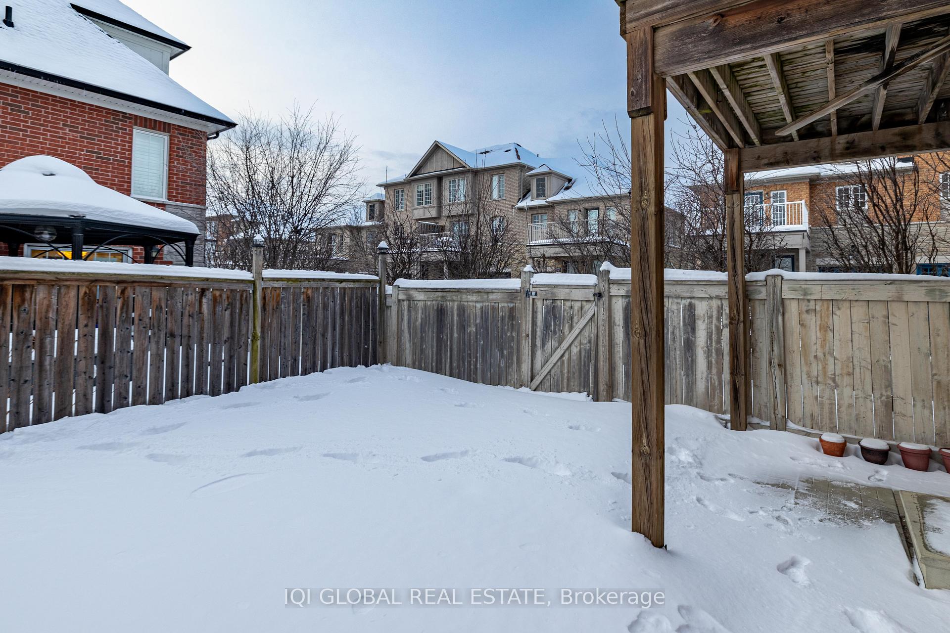 Photo 39 of 53 Thoroughbred Way, Markham, Berczy — HOMEH