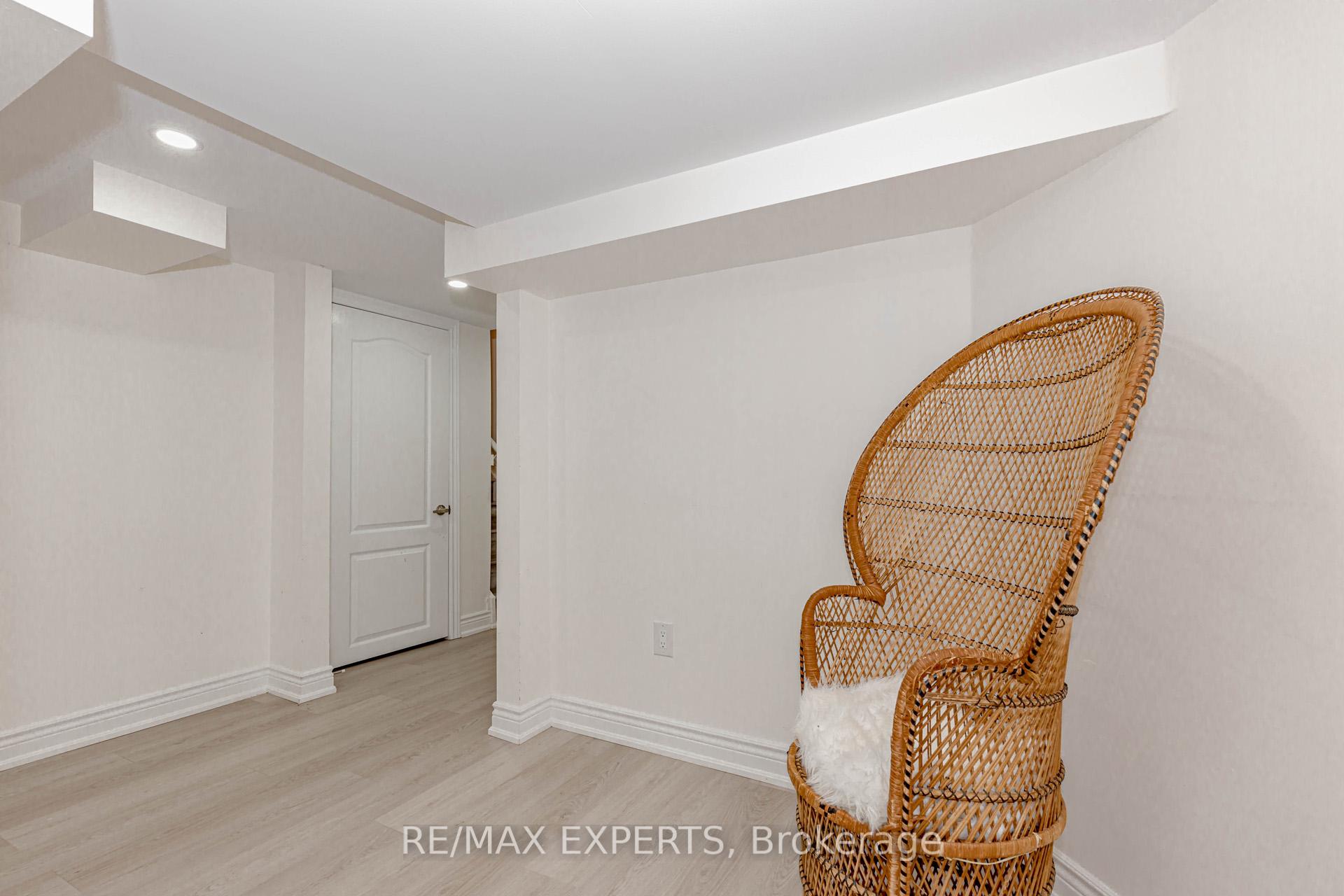 Photo 14 of Unit Bsmt, 587 Grant Way, Milton, Scott — HOMEH