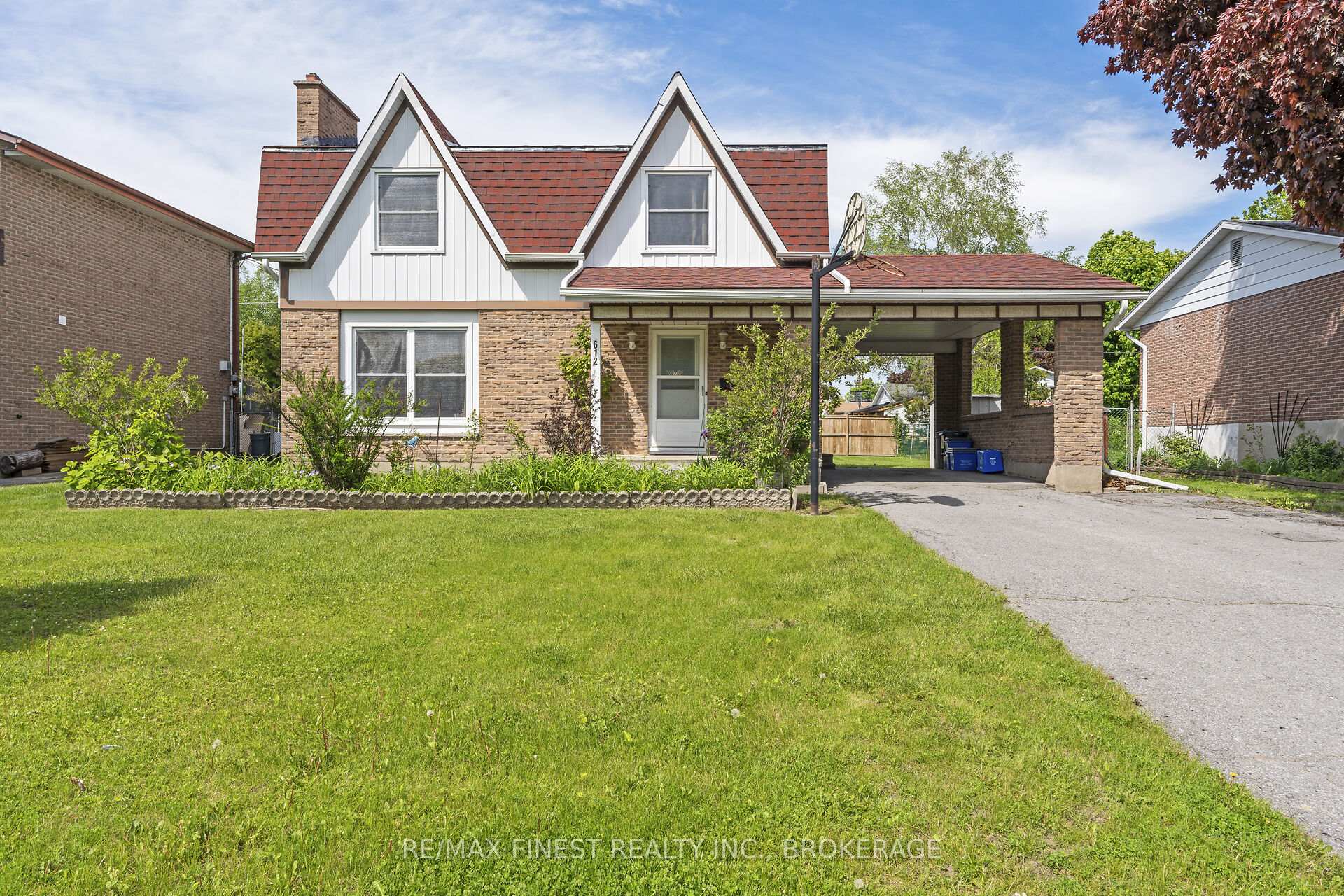 Front of 612 Stanford Street