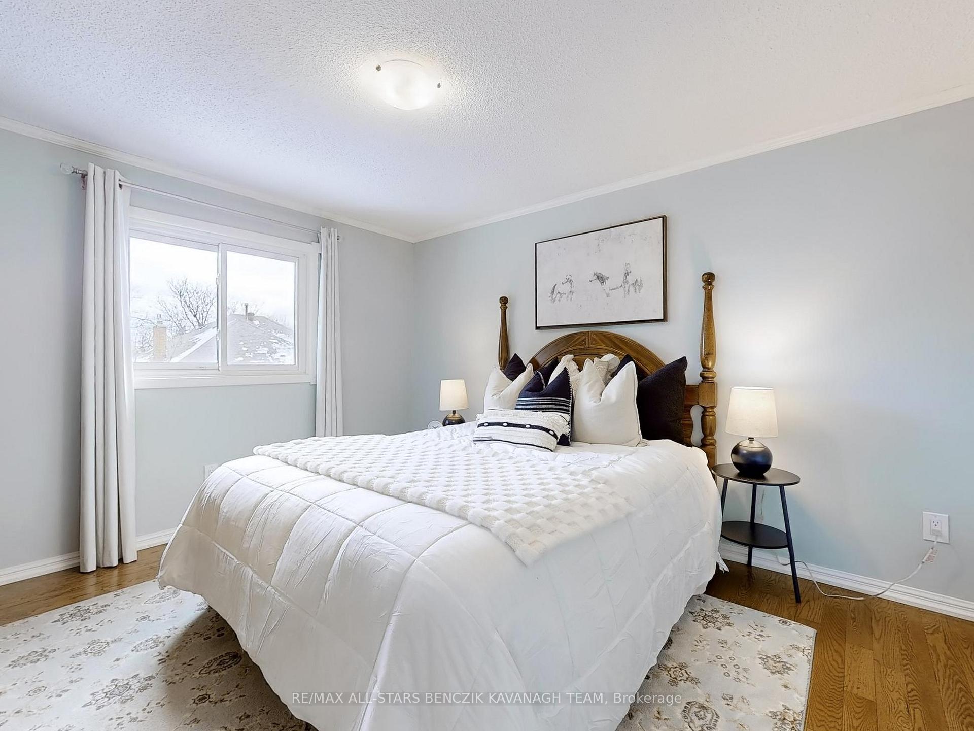 Photo 17 of 31 Larkin Avenue, Markham, Markham Village — HOMEH