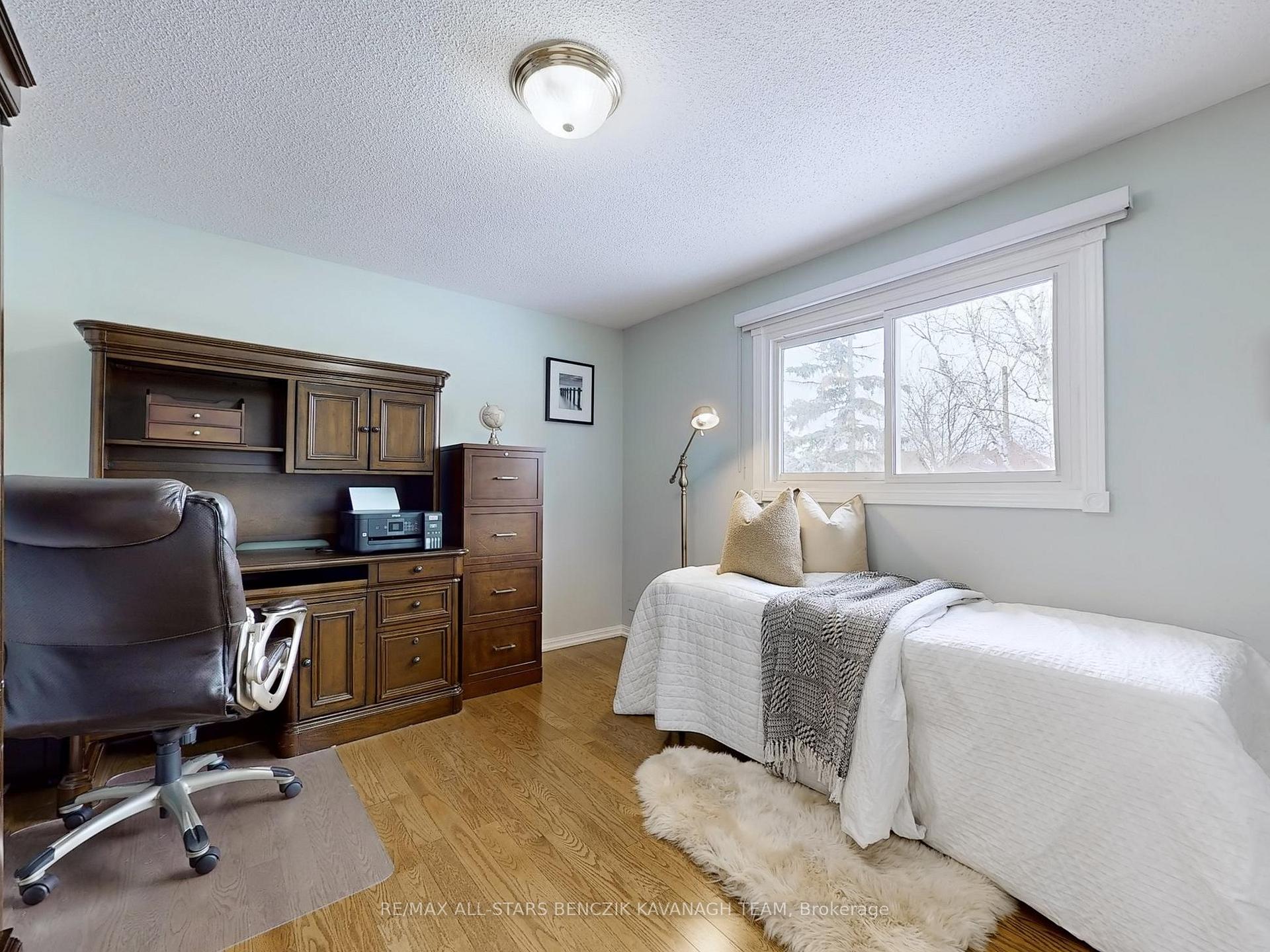 Photo 18 of 31 Larkin Avenue, Markham, Markham Village — HOMEH