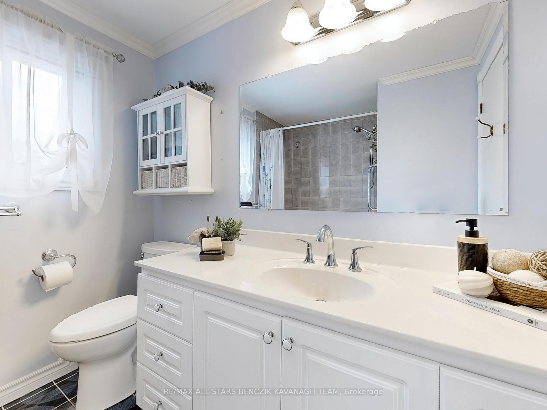 Photo 19 of 31 Larkin Avenue, Markham, Markham Village — HOMEH